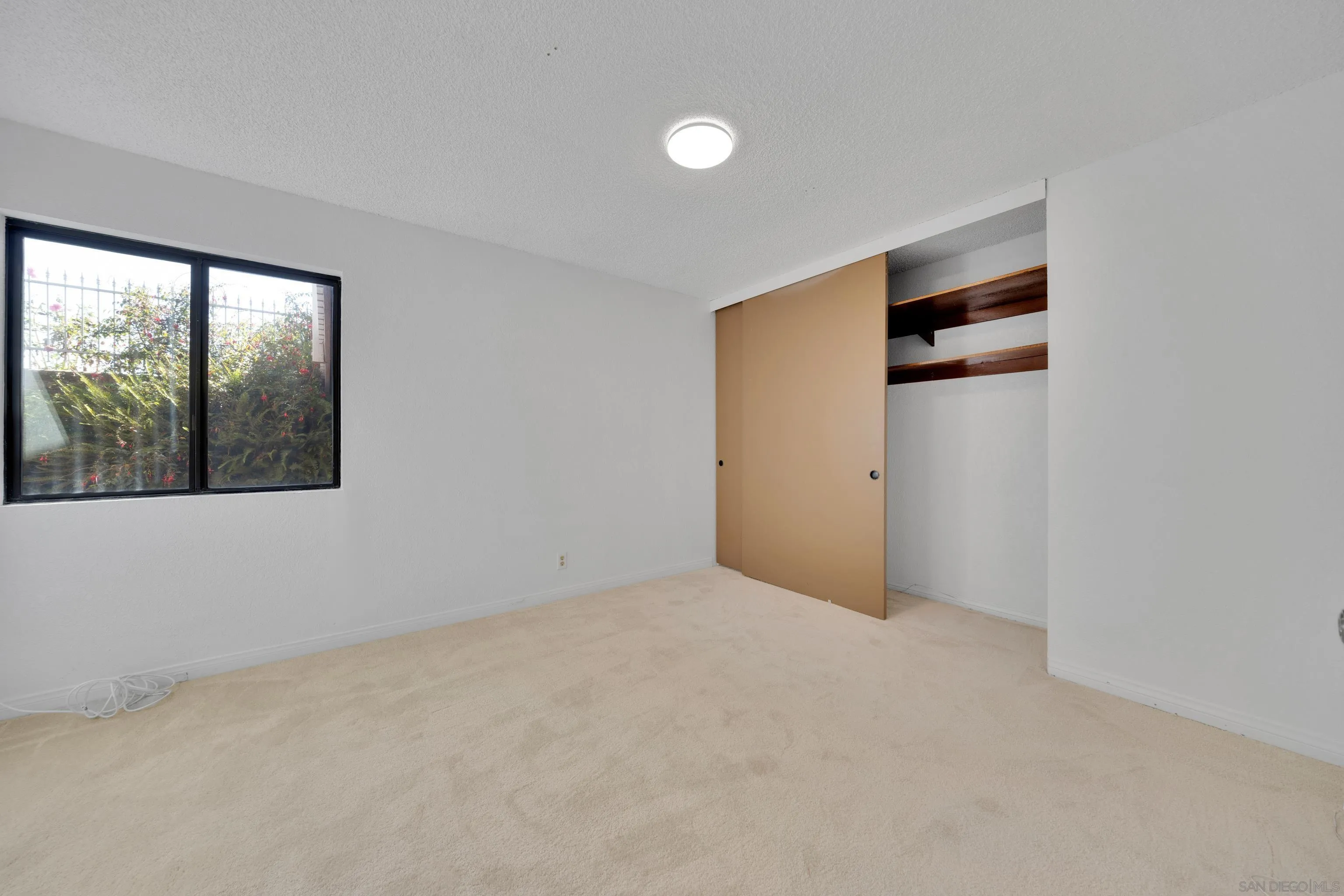 https://cdn.realtyfeed.com/cdn/127/250042537/9c9fbca0d6c2e6793d2777c273f9736b.webp