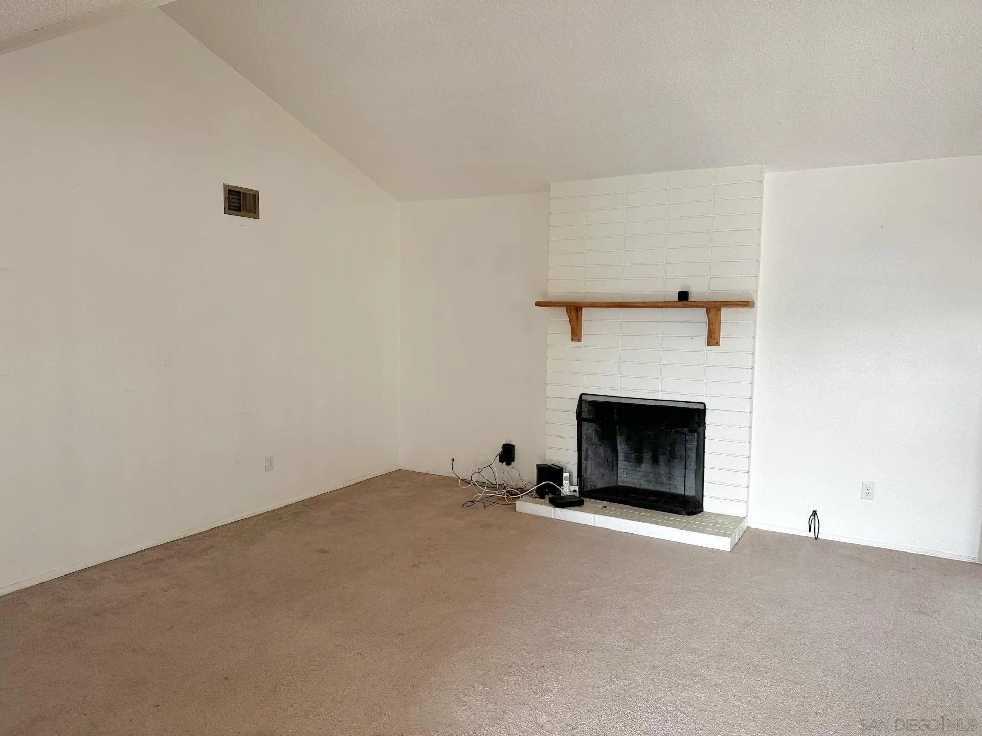 https://cdn.realtyfeed.com/cdn/127/250042539/d4d68e6b4f97fd43e7bd942692aba1d5.webp