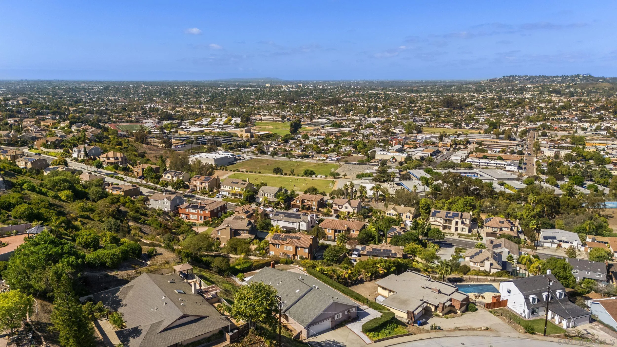 https://cdn.realtyfeed.com/cdn/127/250042544/1c4927ff325d106624e38203f5a9afcb.webp