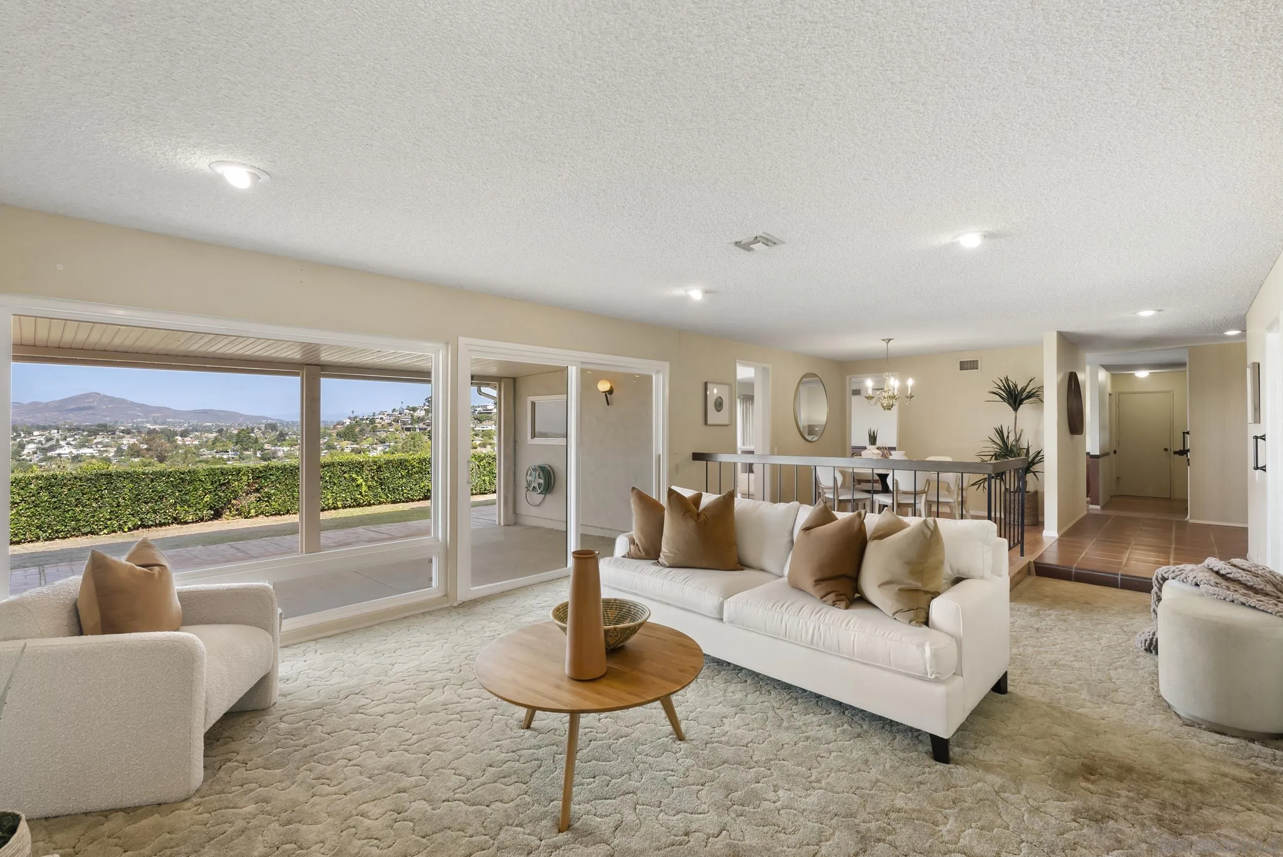https://cdn.realtyfeed.com/cdn/127/250042544/1e70557bbc7d3279788340b13c06107d.webp