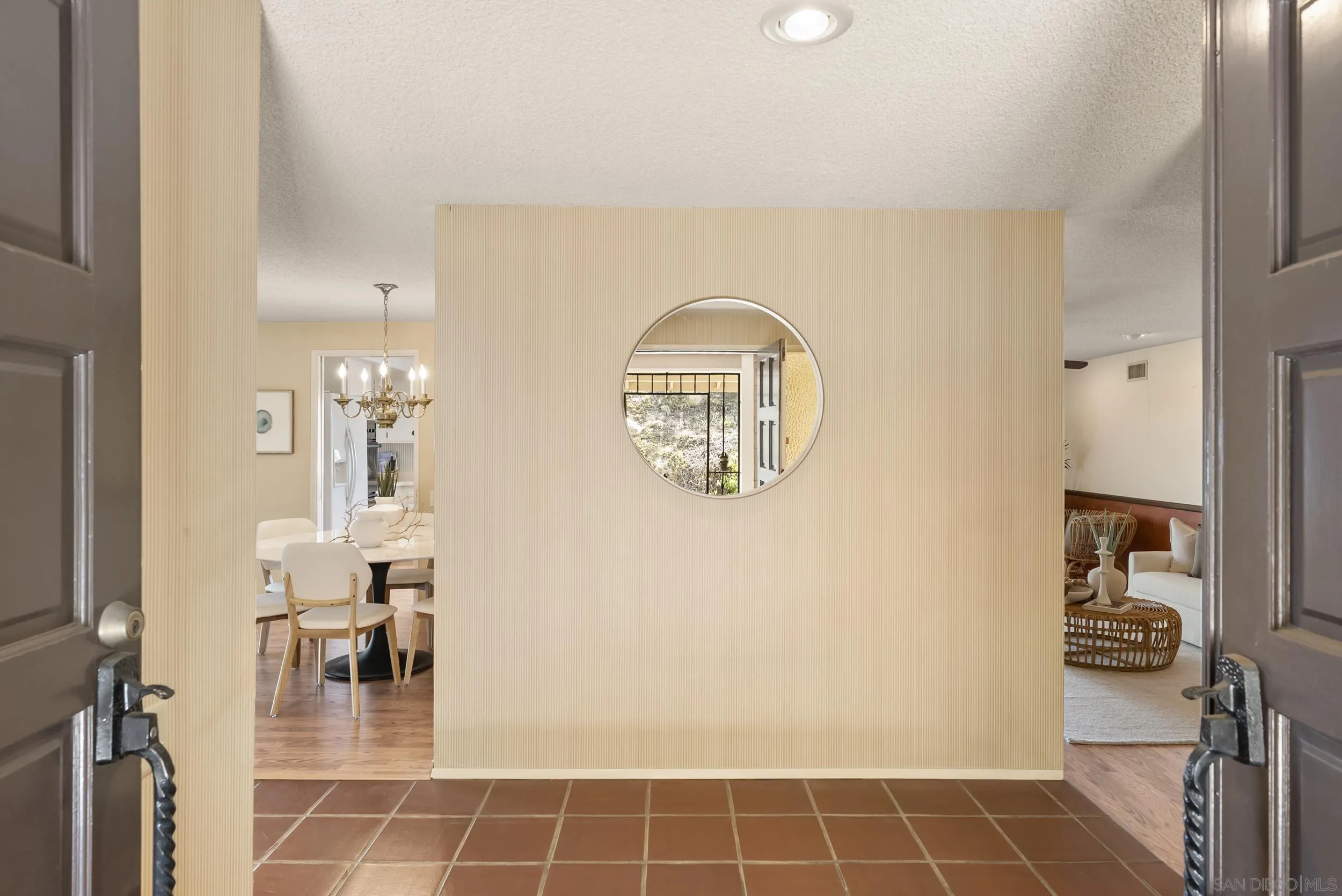 https://cdn.realtyfeed.com/cdn/127/250042544/617d632bf9591a739faf60267d89a85d.webp