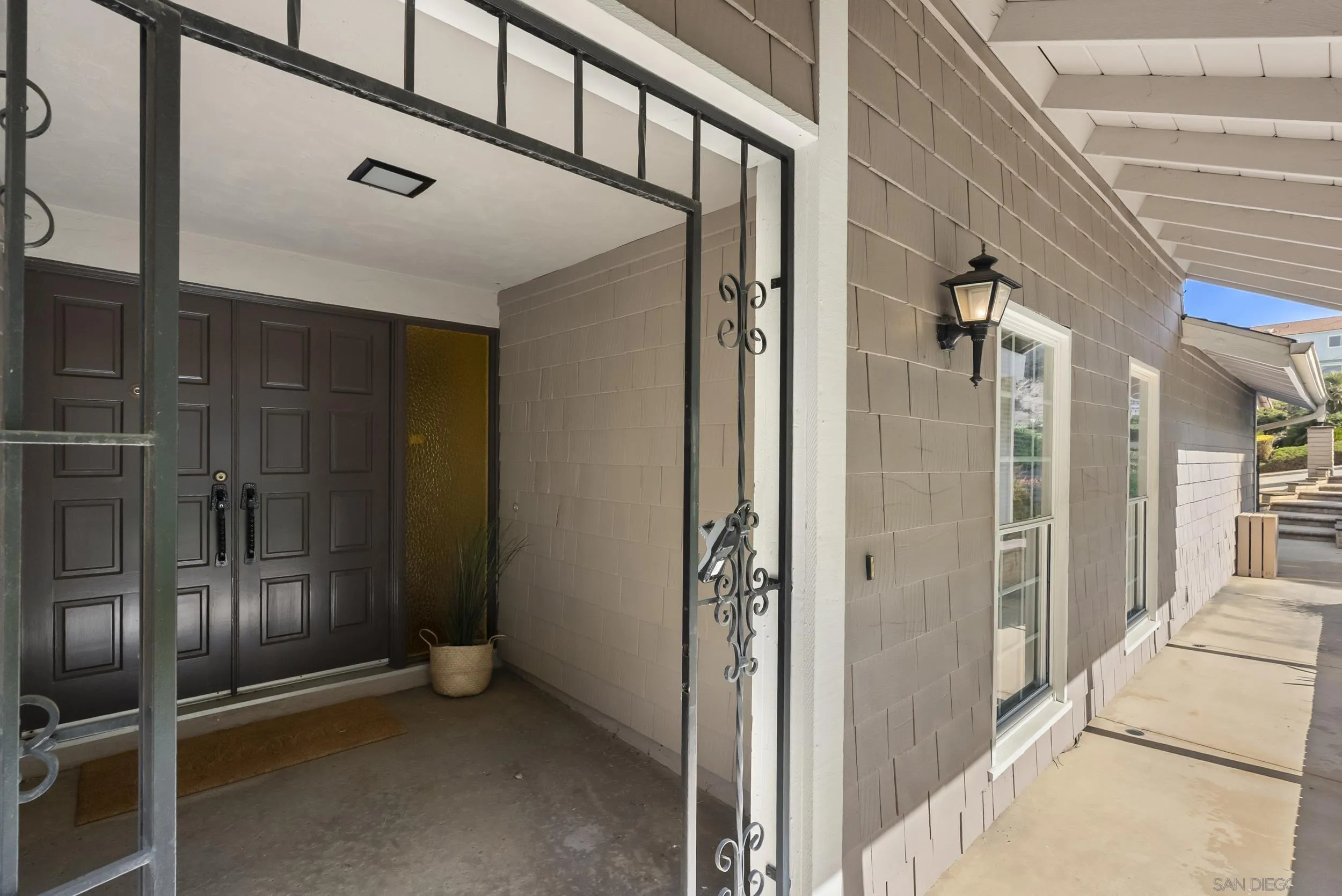 https://cdn.realtyfeed.com/cdn/127/250042544/735cdbf57f714815aea1ce000e767aa1.webp