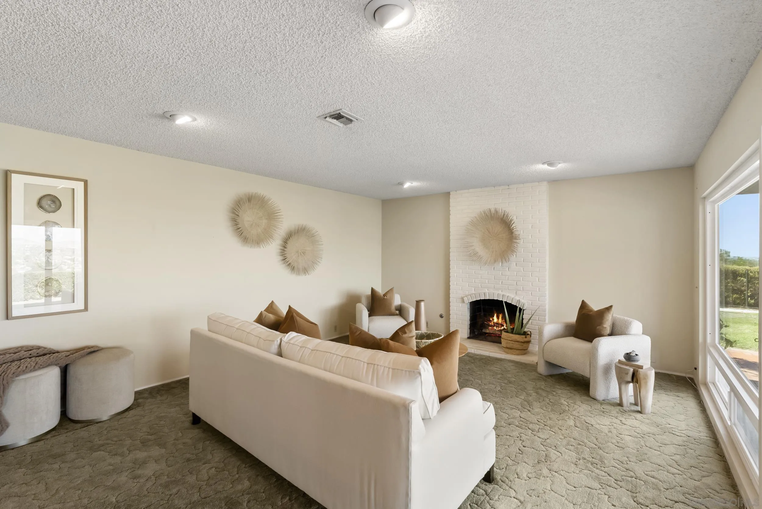 https://cdn.realtyfeed.com/cdn/127/250042544/923641c77d865059292a8b23b14195fb.webp