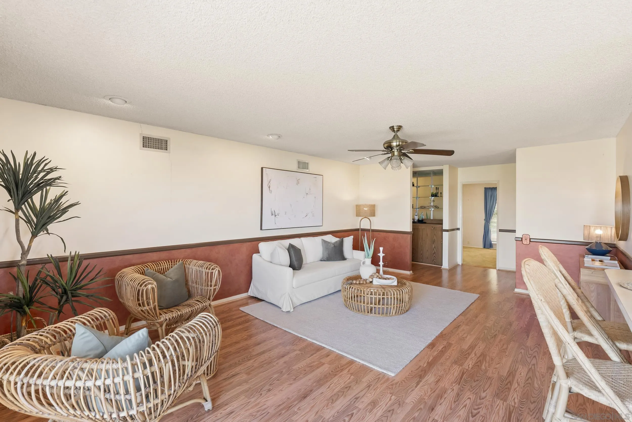 https://cdn.realtyfeed.com/cdn/127/250042544/b31d8218f244084f43887bedd78885b3.webp