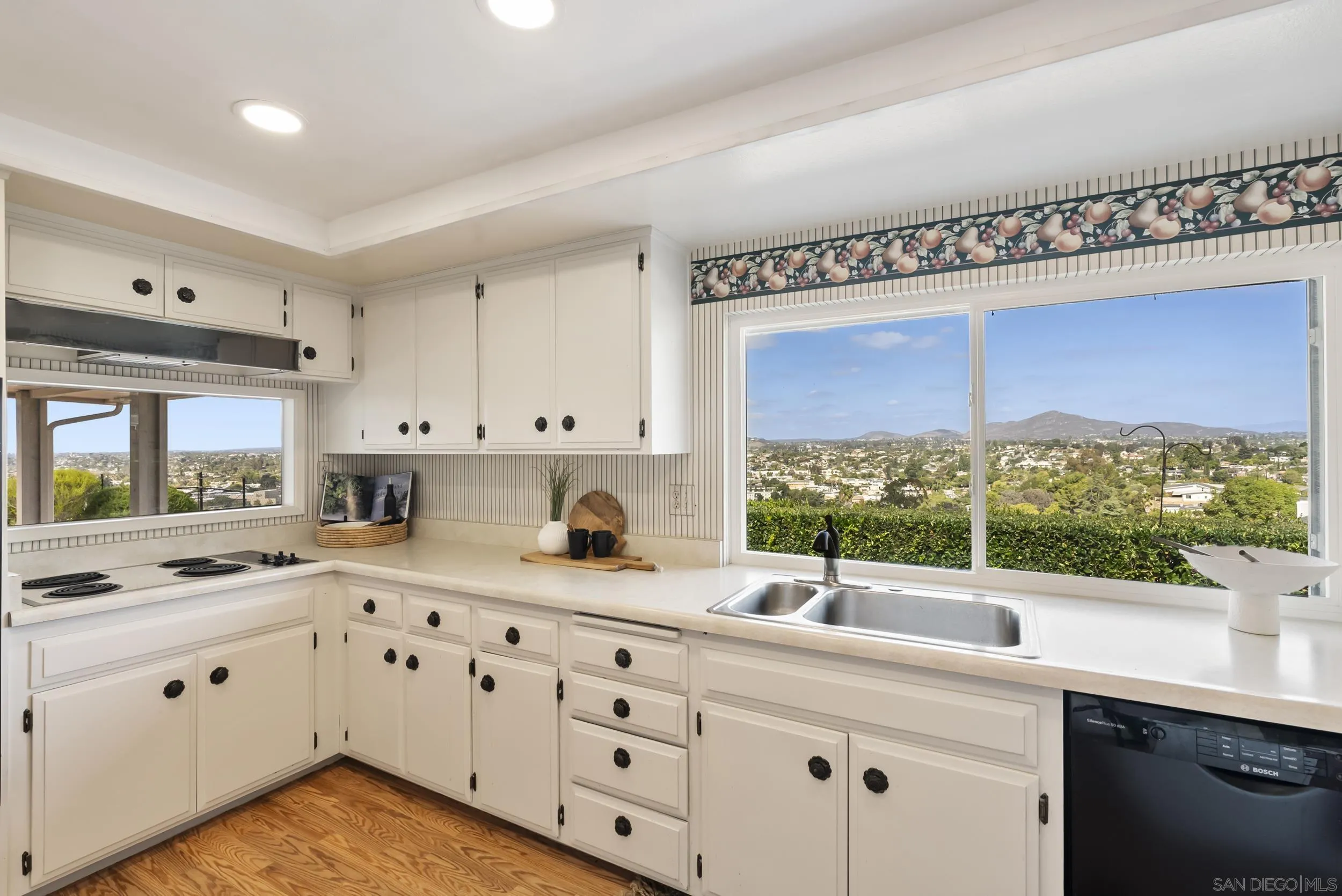 https://cdn.realtyfeed.com/cdn/127/250042544/f0a7717eddb43e877d870c28c711e9b8.webp