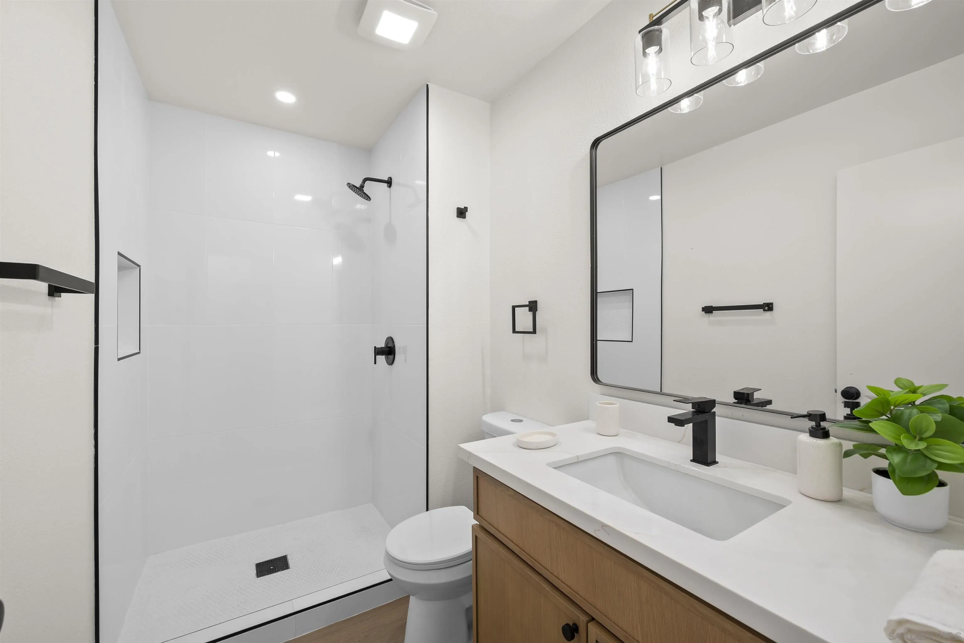 https://cdn.realtyfeed.com/cdn/127/250042554/5e74e8acf41fa2d99652e68cf4f98d88.webp