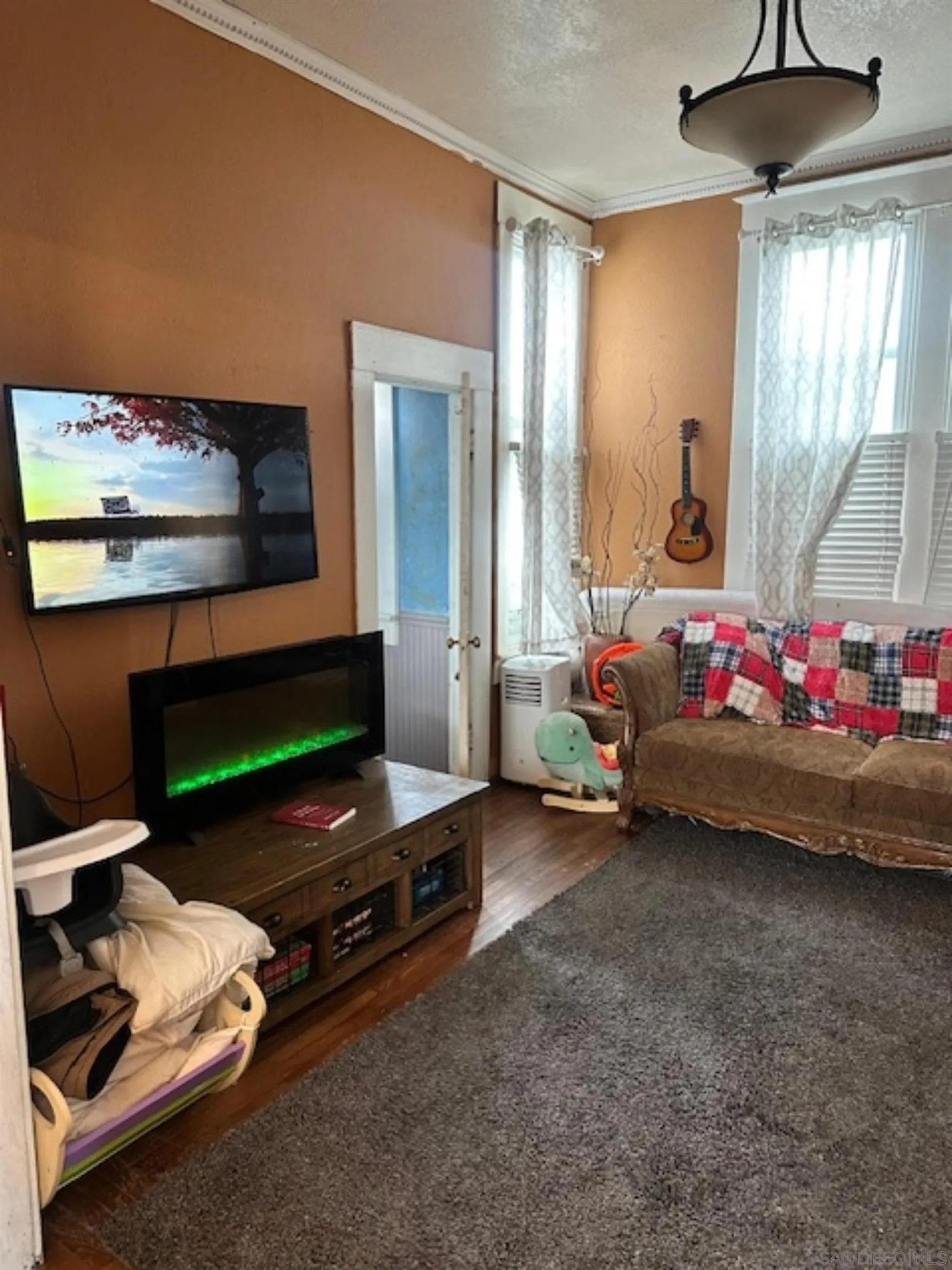 https://cdn.realtyfeed.com/cdn/127/250042562/10cceb46a13c4abb39c203f9a8b380cc.webp