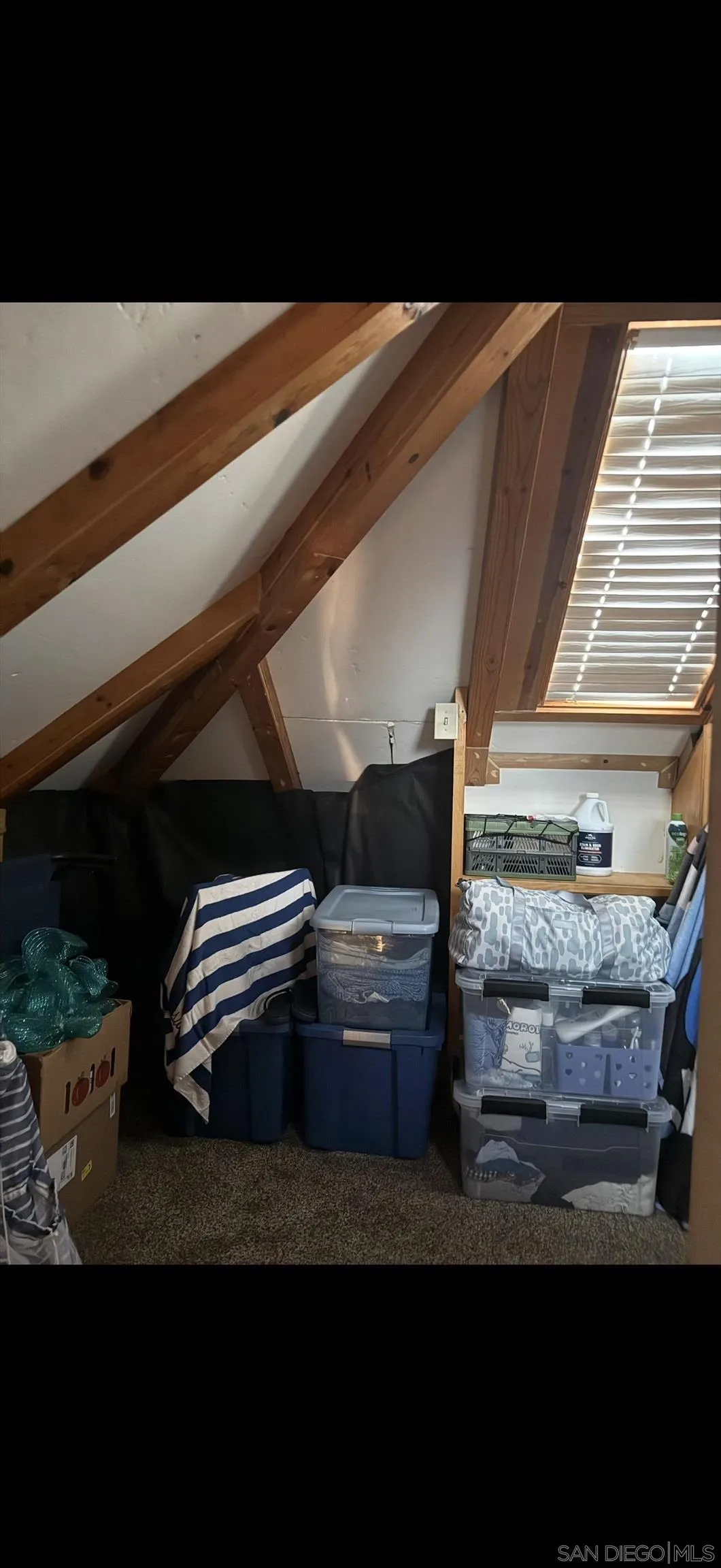 https://cdn.realtyfeed.com/cdn/127/250042562/8f0063da983d88f47552682ba1867cb2.webp