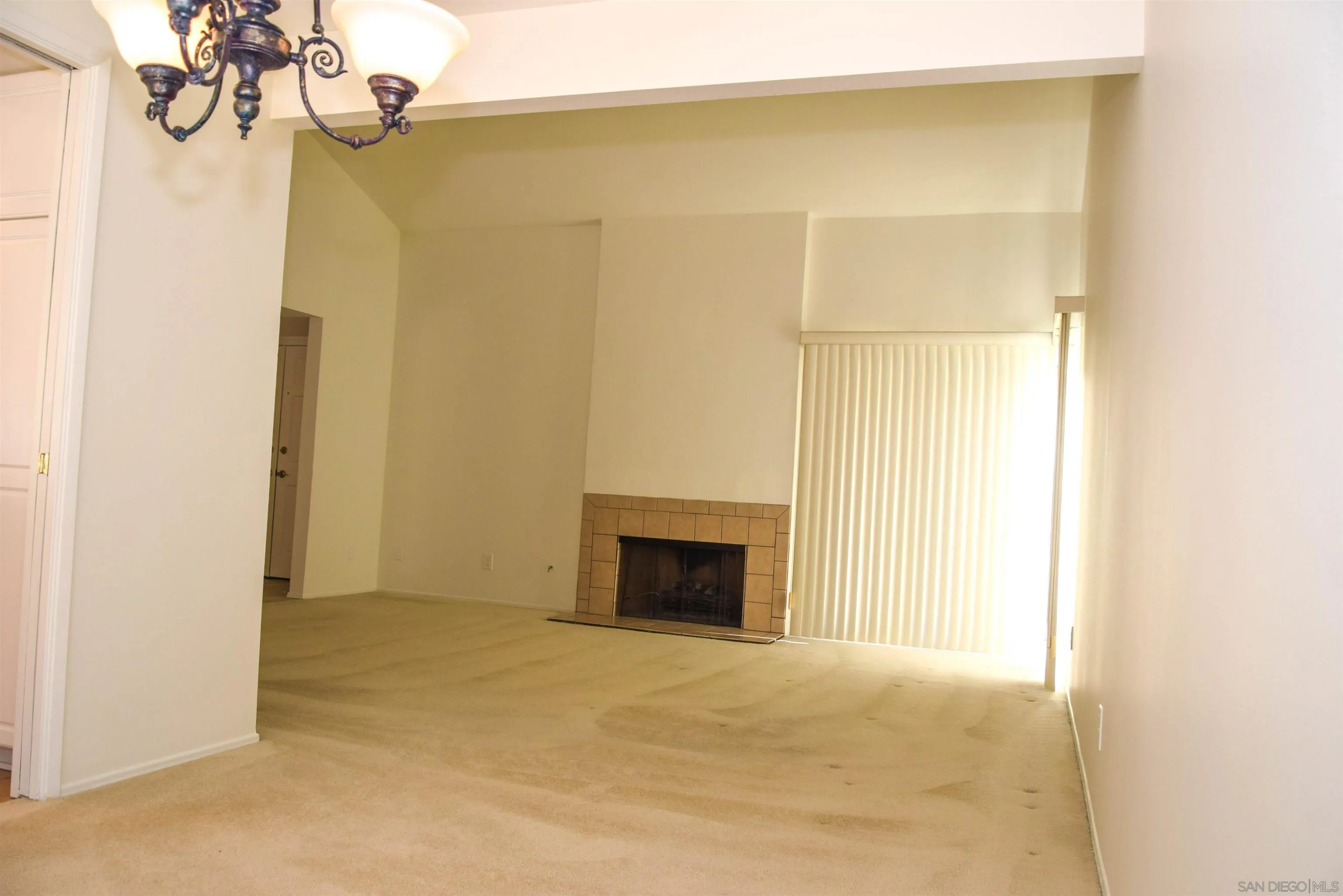 https://cdn.realtyfeed.com/cdn/127/250042564/5c05a16408b701b0872c430465360859.webp