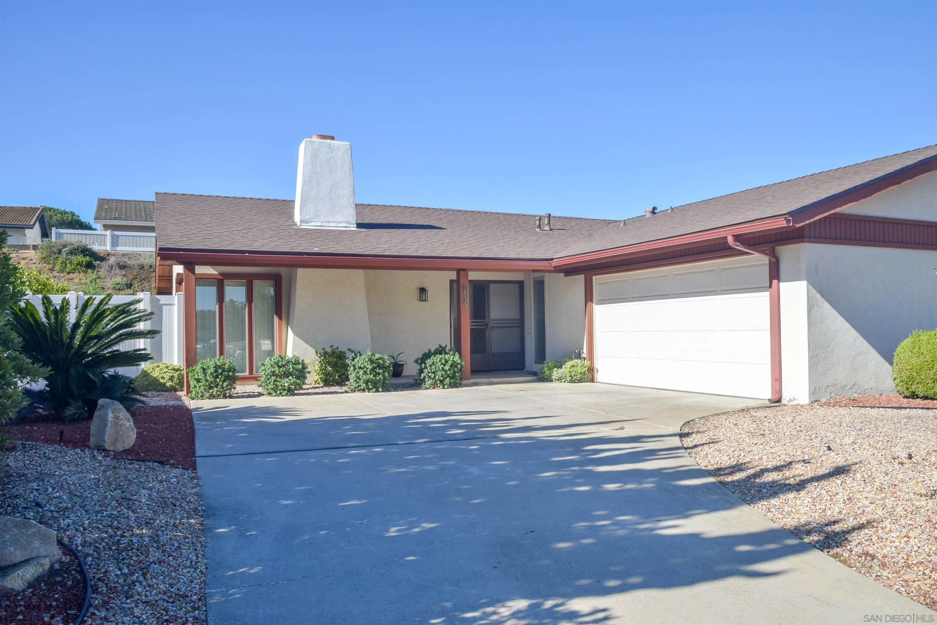 https://cdn.realtyfeed.com/cdn/127/250042564/7d02d9b38bfdb39459154d94b74a5544.webp
