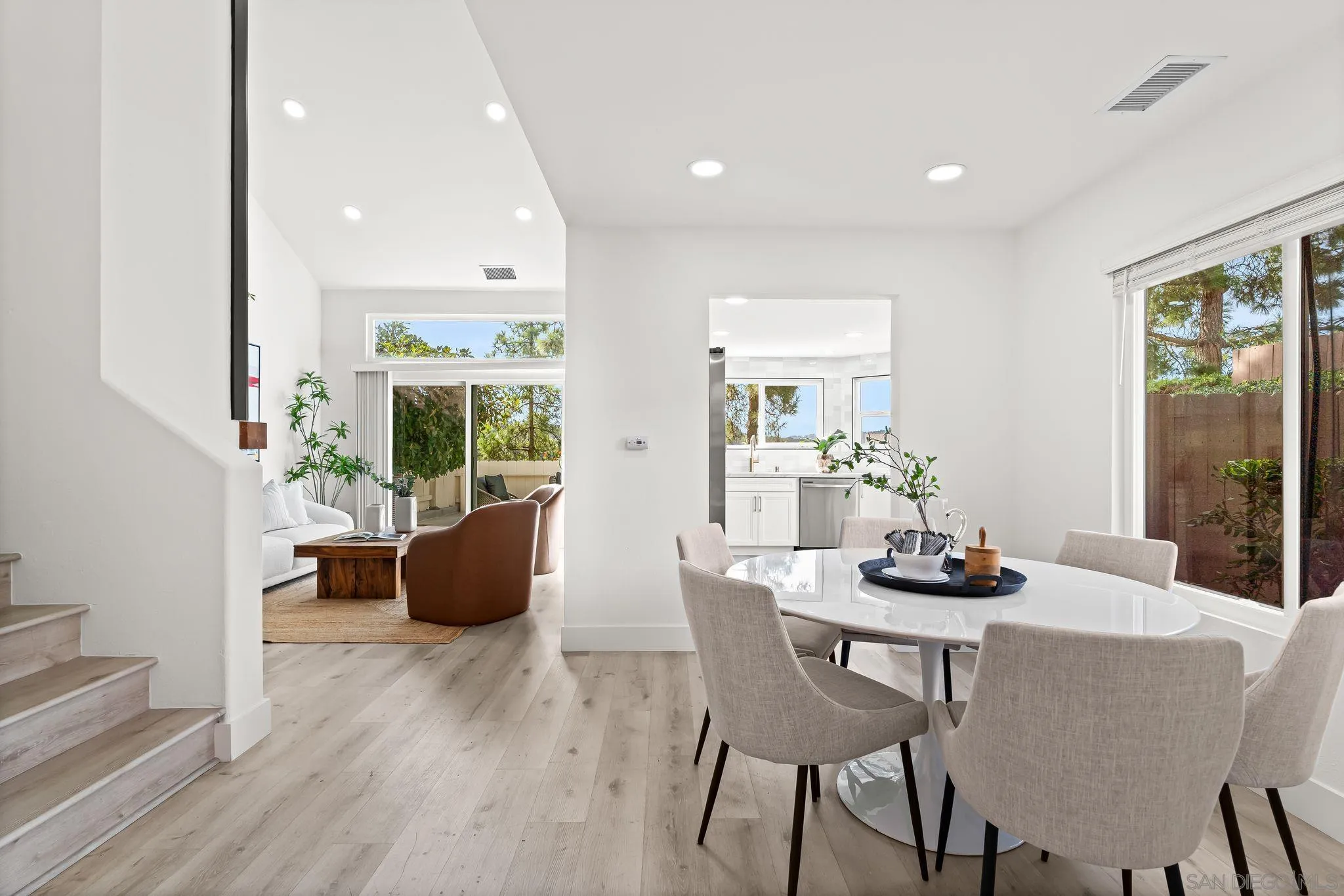 https://cdn.realtyfeed.com/cdn/127/250042565/46facbcd34fb1c1ecf6adb3190ddbbce.webp