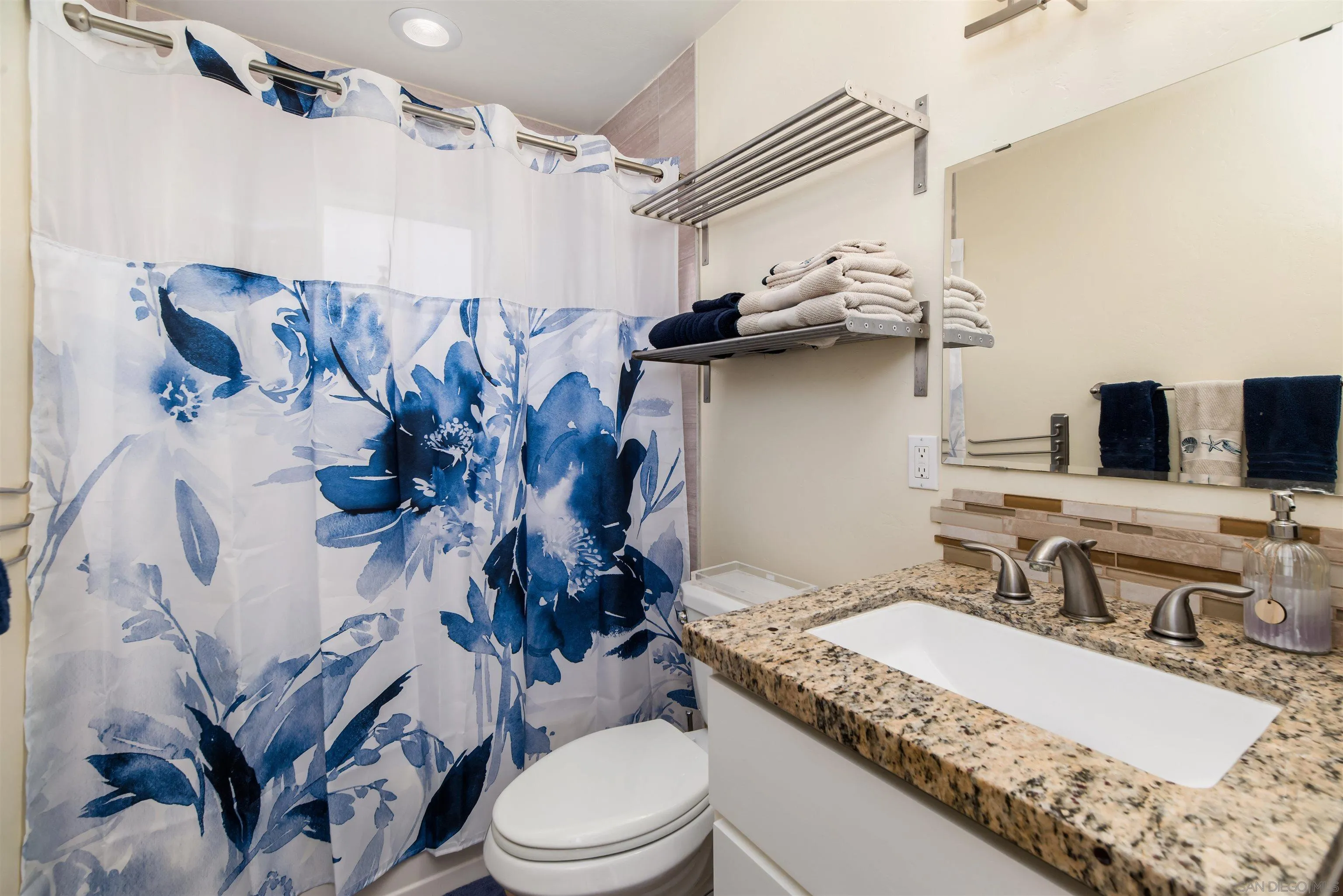 https://cdn.realtyfeed.com/cdn/127/250042567/fd55d02d7a3508a0c92d749b25b1849a.webp