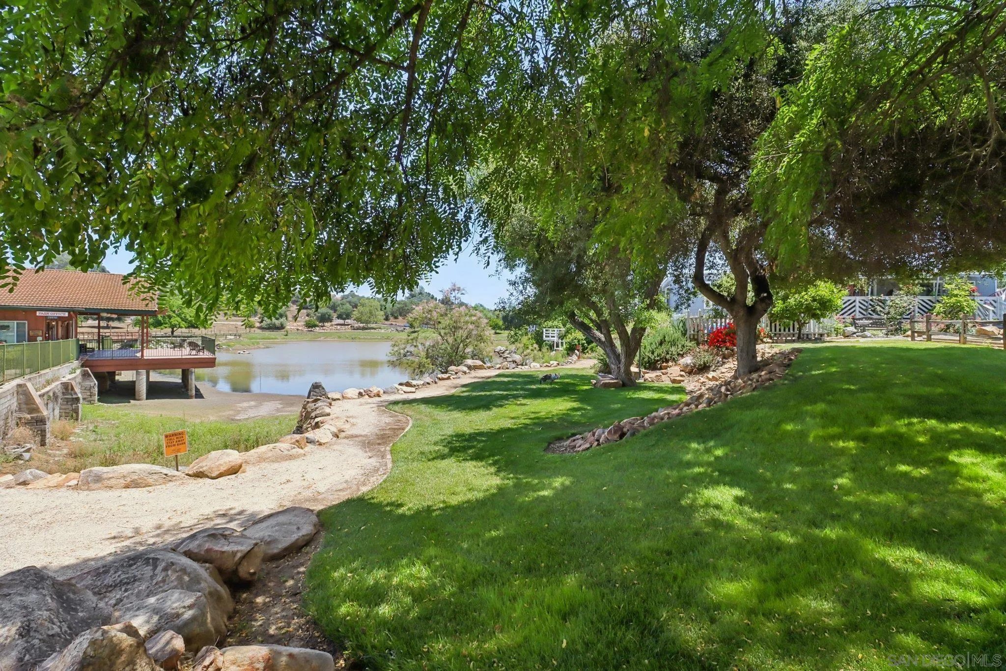 https://cdn.realtyfeed.com/cdn/127/250042568/97d2bfb8b31045745e89b4c9aa3b3bc0.webp