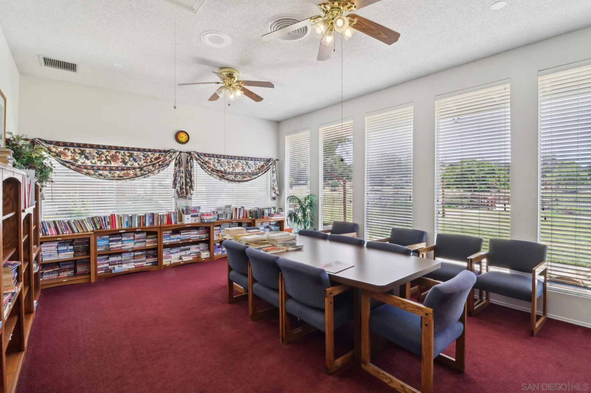 https://cdn.realtyfeed.com/cdn/127/250042568/c104e3e9c60f58b39aebe62ff9050d09.webp