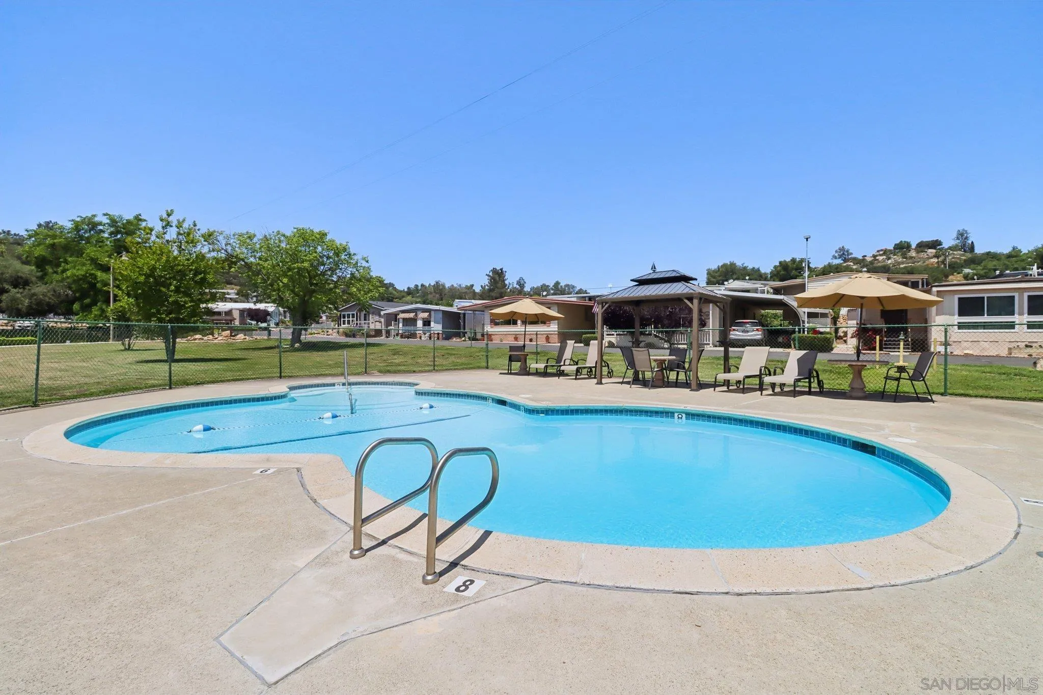 https://cdn.realtyfeed.com/cdn/127/250042568/ed9a095f8336c9930b34f6220f8a0710.webp