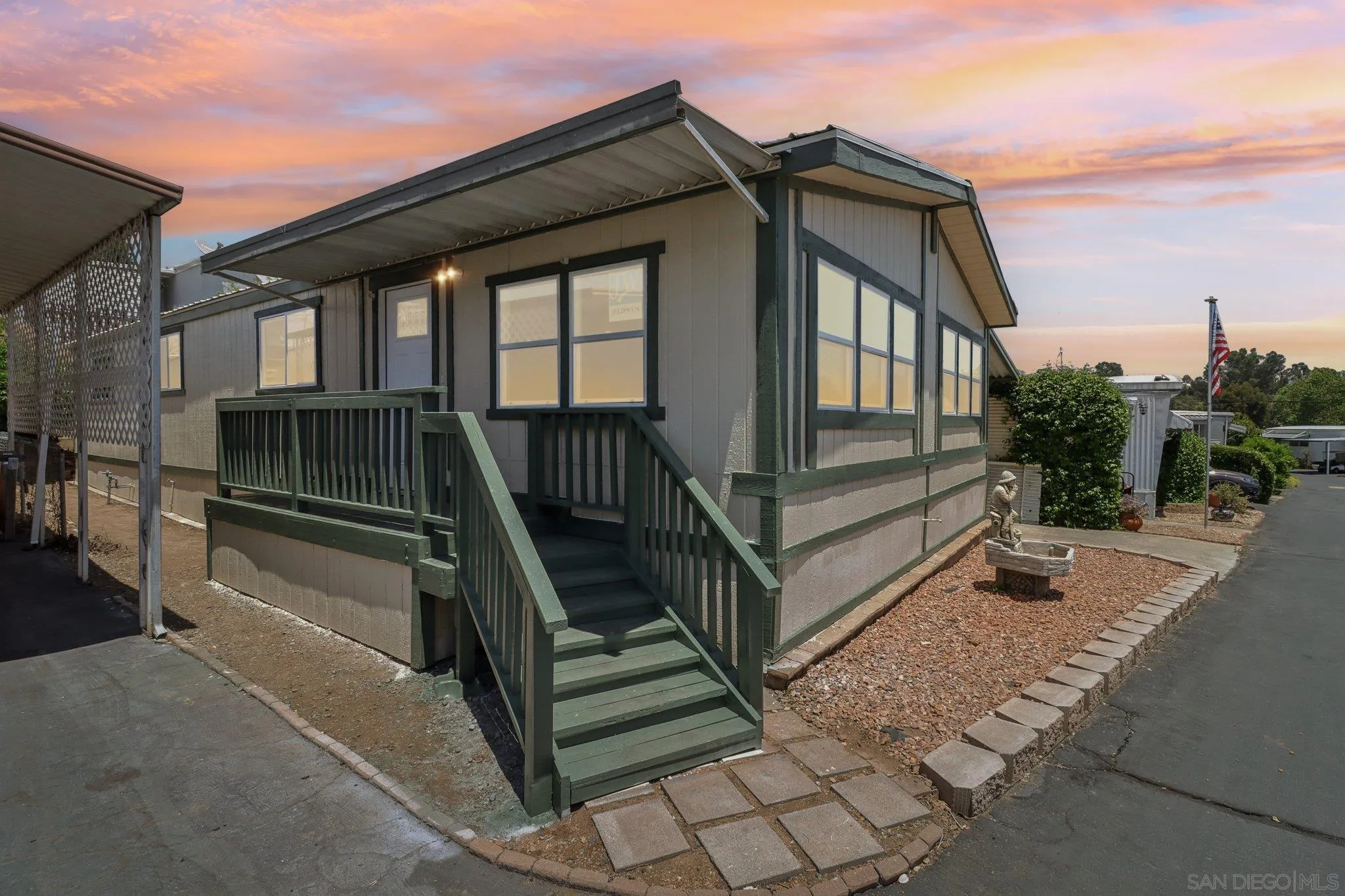 https://cdn.realtyfeed.com/cdn/127/250042568/fb8b0a2f1dadfd4da534e7d4eaef6176.webp