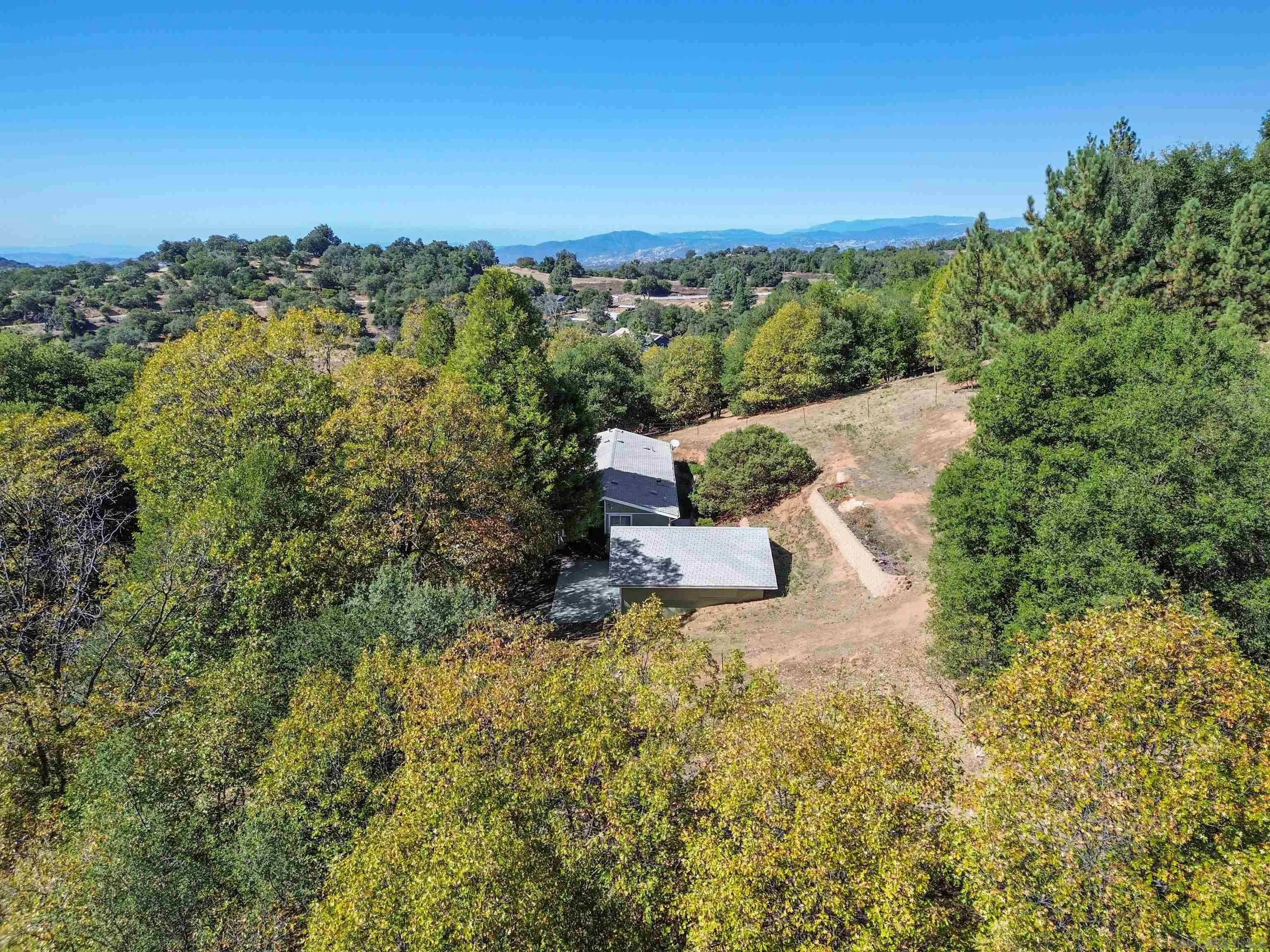 https://cdn.realtyfeed.com/cdn/127/250042571/a0c7bf78ef14b4bad84ed8b2dab78a2a.webp