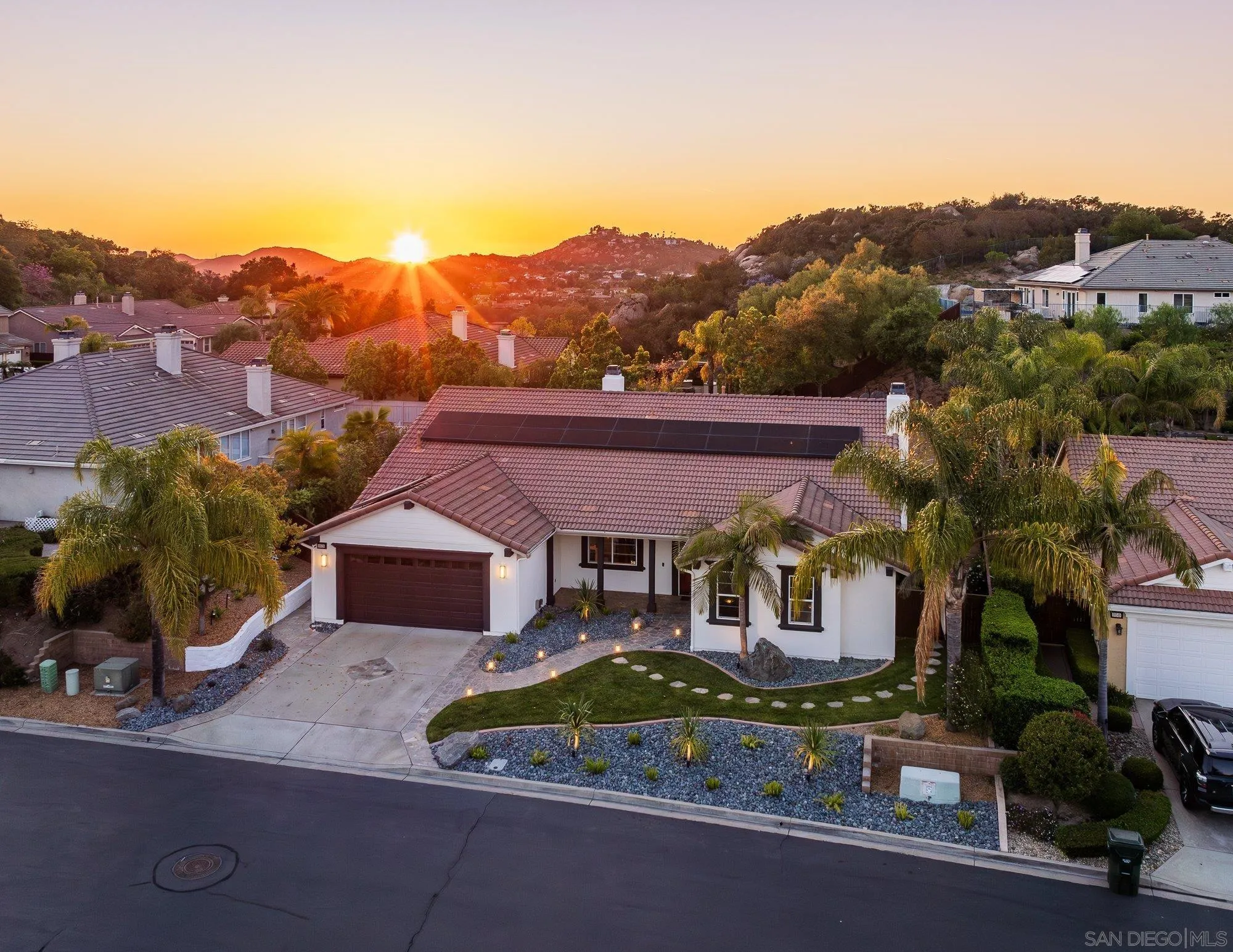 https://cdn.realtyfeed.com/cdn/127/250042577/18f64ae05ab546b7f2c732e3fb37d56f.webp