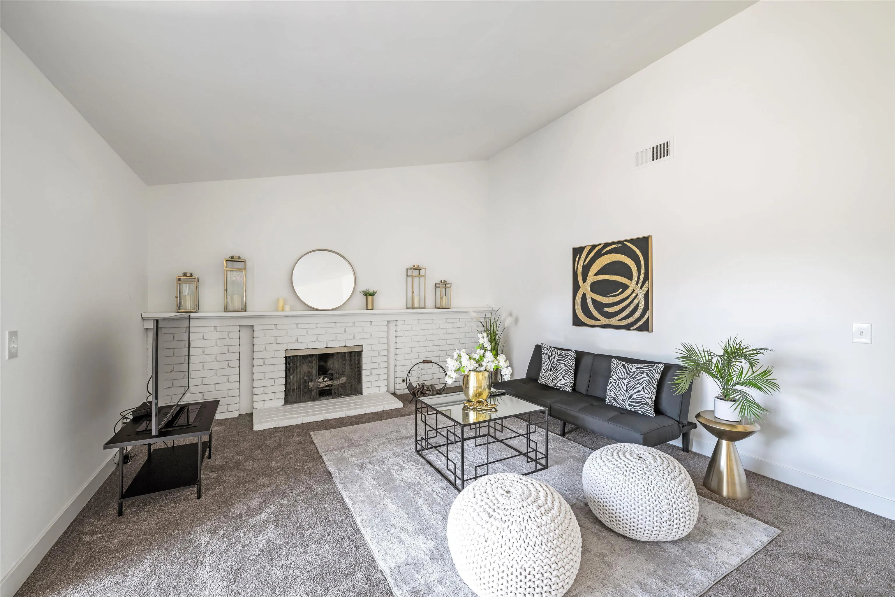 https://cdn.realtyfeed.com/cdn/127/250042578/11eb1e16e2f886801b78b25173bd320c.webp