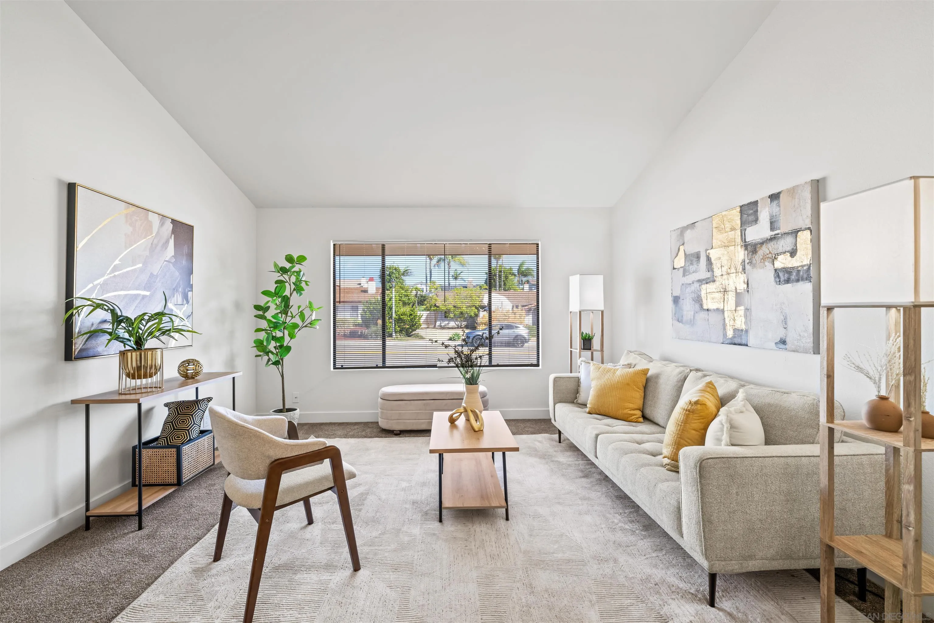 https://cdn.realtyfeed.com/cdn/127/250042578/40b1e65b49abcce3f0e152087c728663.webp