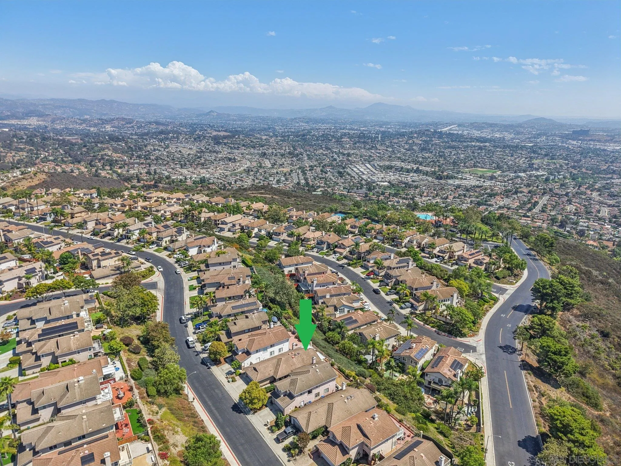 https://cdn.realtyfeed.com/cdn/127/250042581/983b124475003aec1dc9574a129259ec.webp