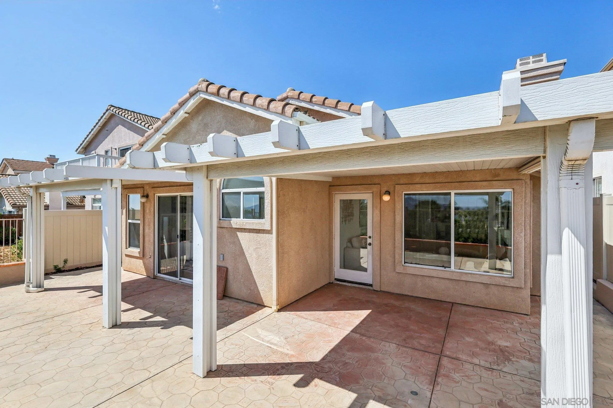 https://cdn.realtyfeed.com/cdn/127/250042581/a103702d43b962921f24d56f7b88fc91.webp