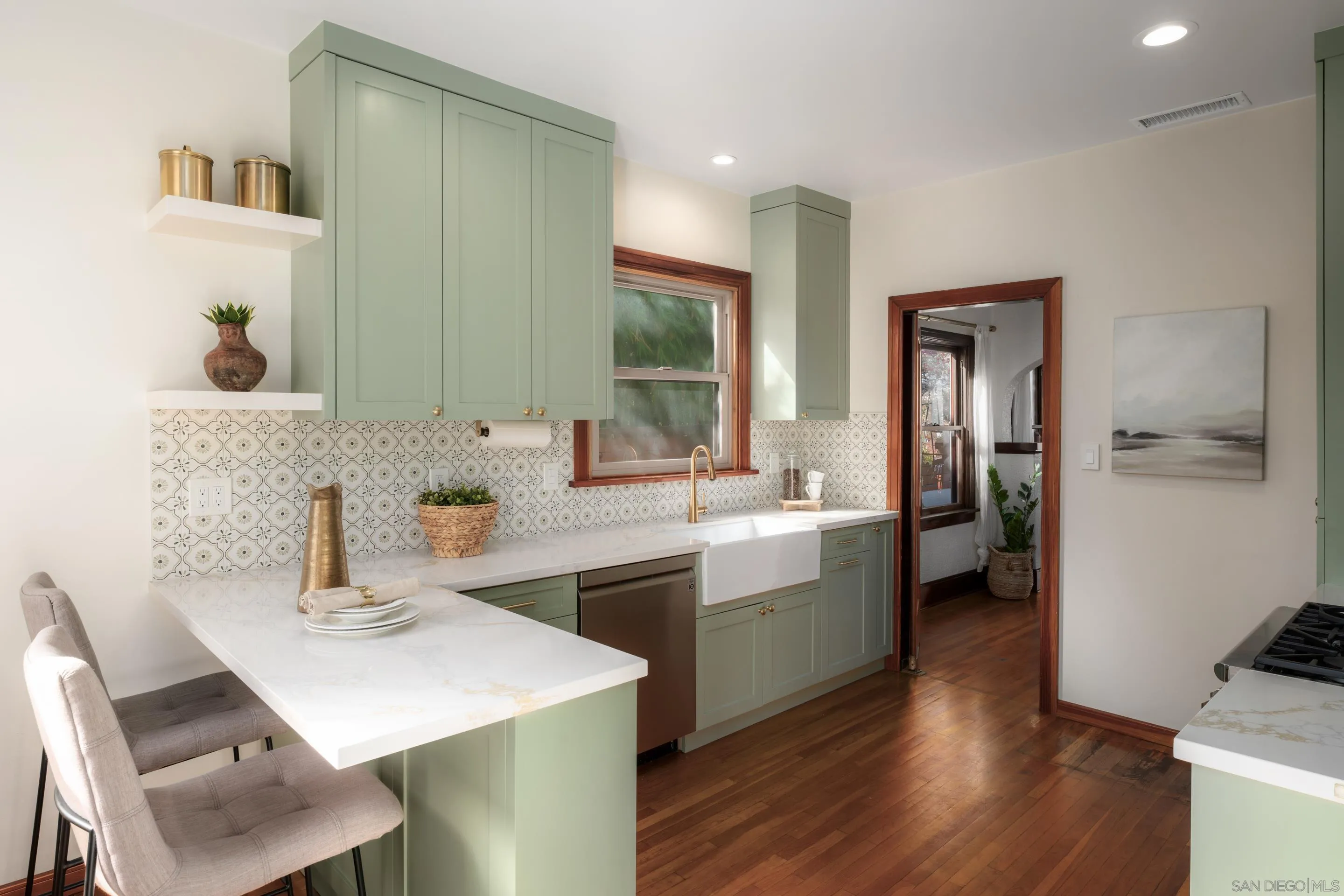 https://cdn.realtyfeed.com/cdn/127/250042583/125008333bfce99c882583fe50f8641c.webp