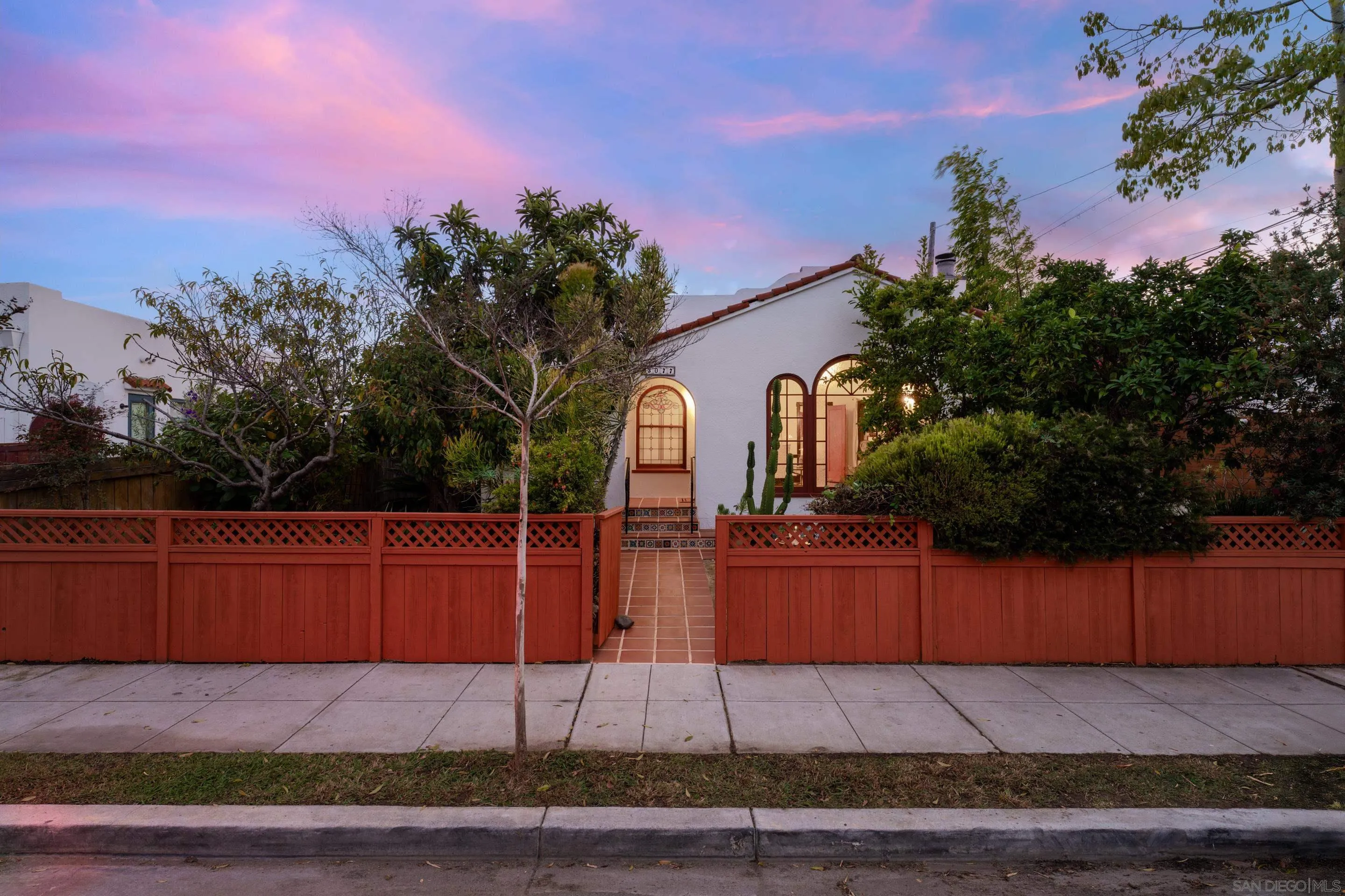 https://cdn.realtyfeed.com/cdn/127/250042583/485d42c1d860aa60a5f7d1e5bbf90d65.webp