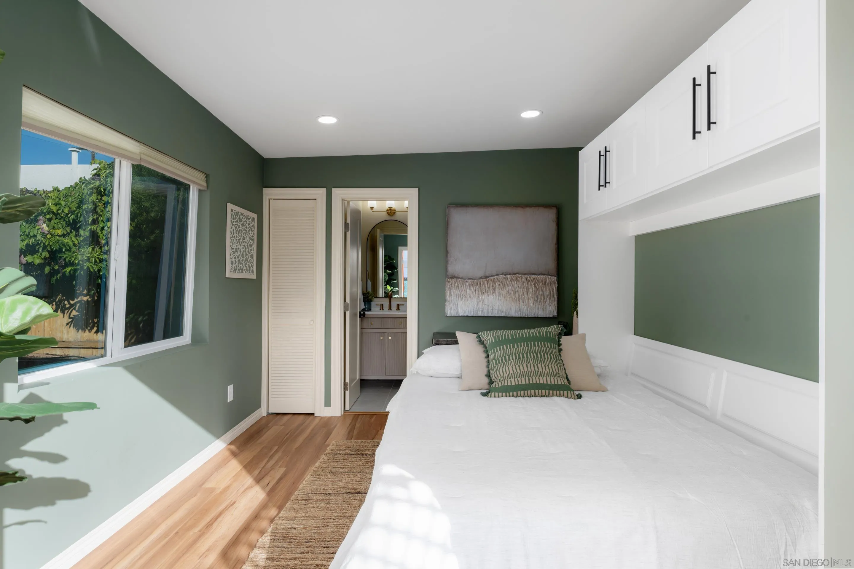 https://cdn.realtyfeed.com/cdn/127/250042583/9f130d0370e421ae3f82d111a88d29d2.webp