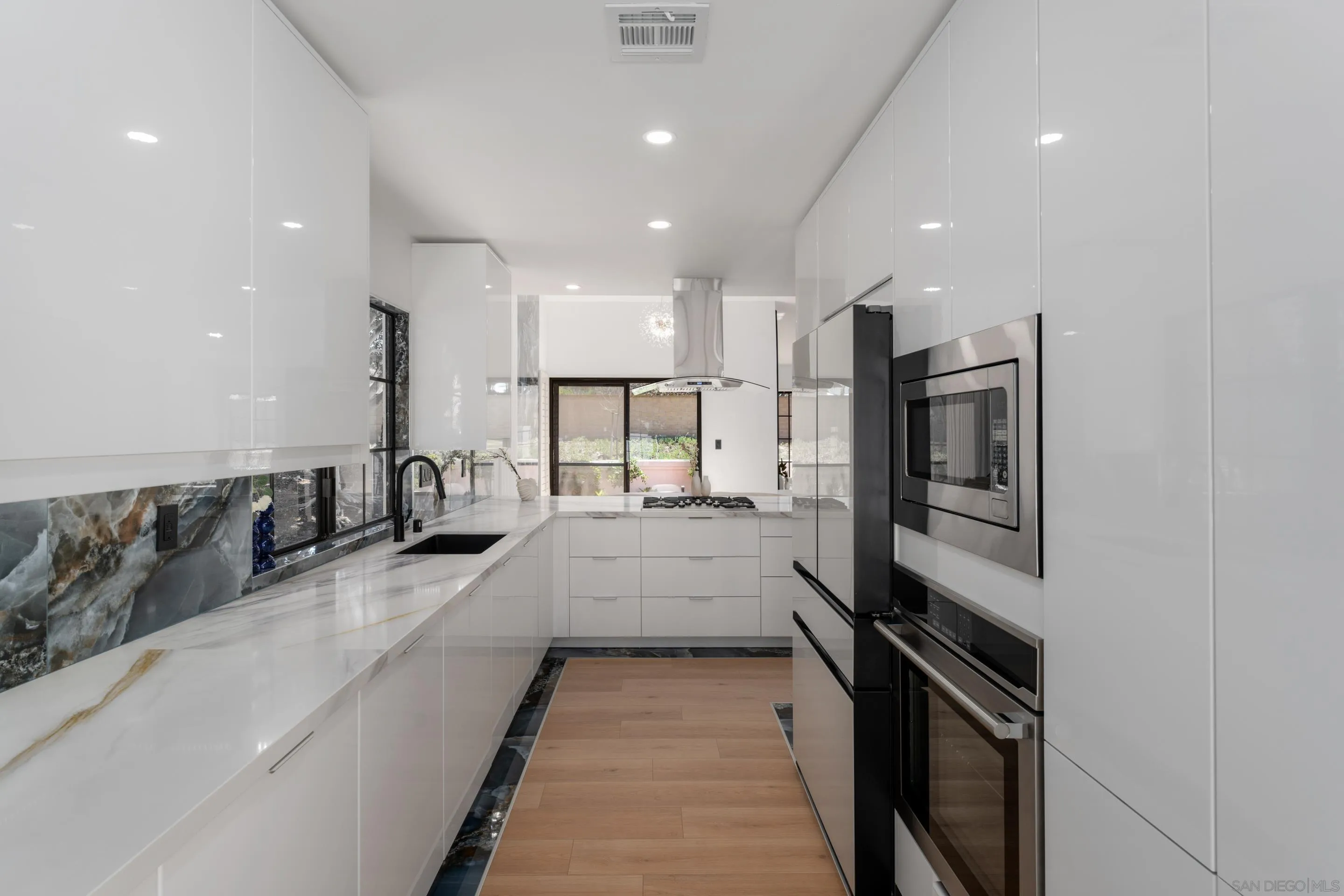 https://cdn.realtyfeed.com/cdn/127/250042589/10f9be6839e7d82d466d7302e4fb6330.webp