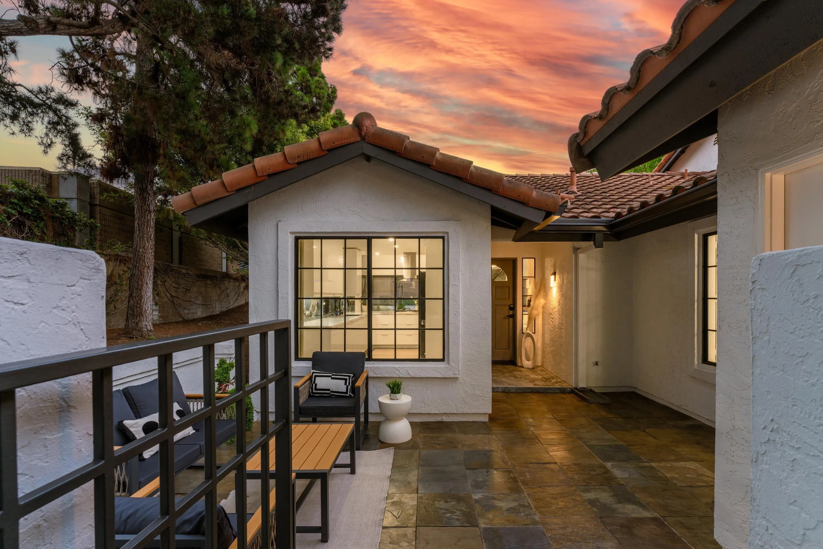 https://cdn.realtyfeed.com/cdn/127/250042589/273b63632f760ee434fae12dd670325f.webp