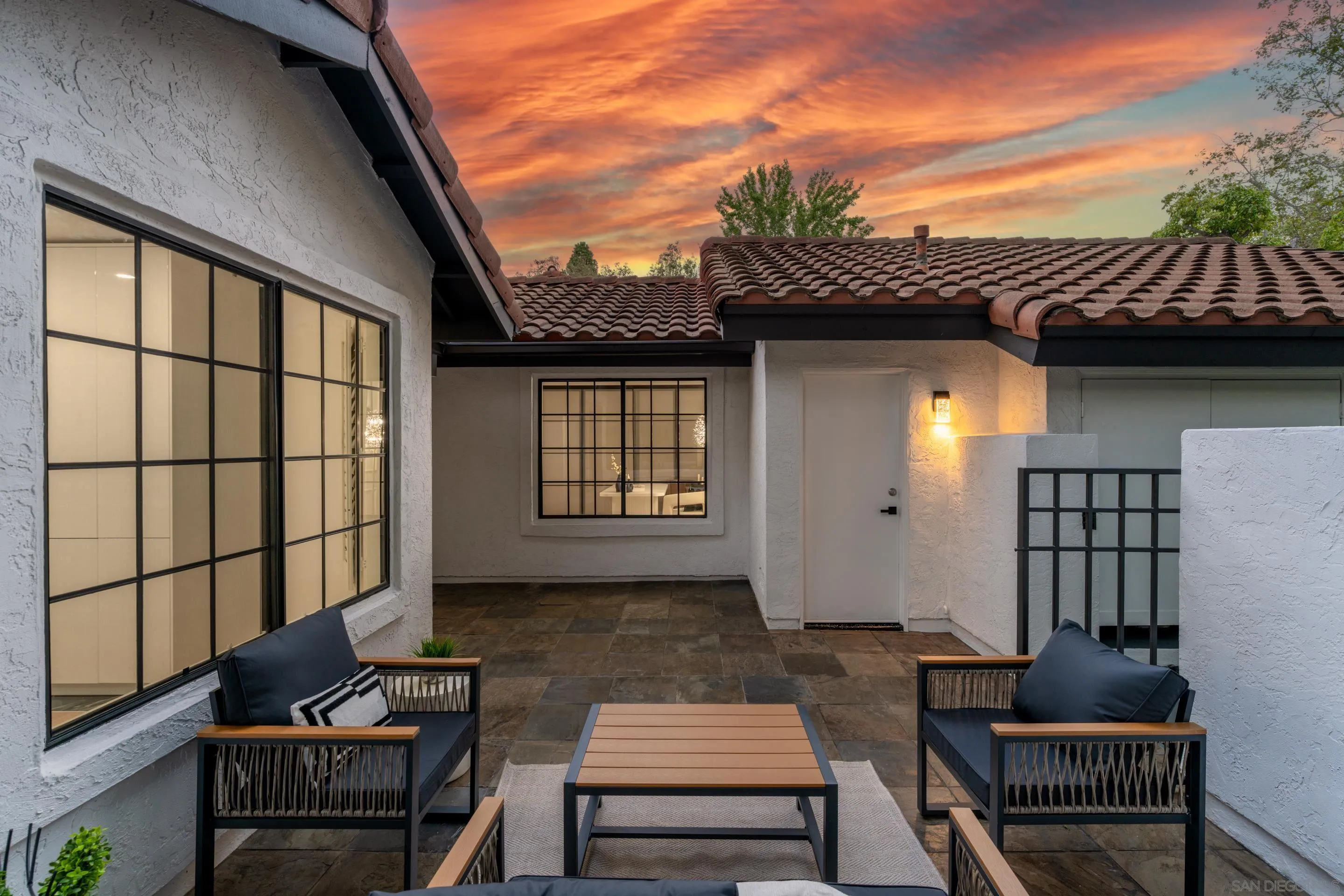 https://cdn.realtyfeed.com/cdn/127/250042589/2ee6004e5d7aeba53c724d1090bf6b87.webp