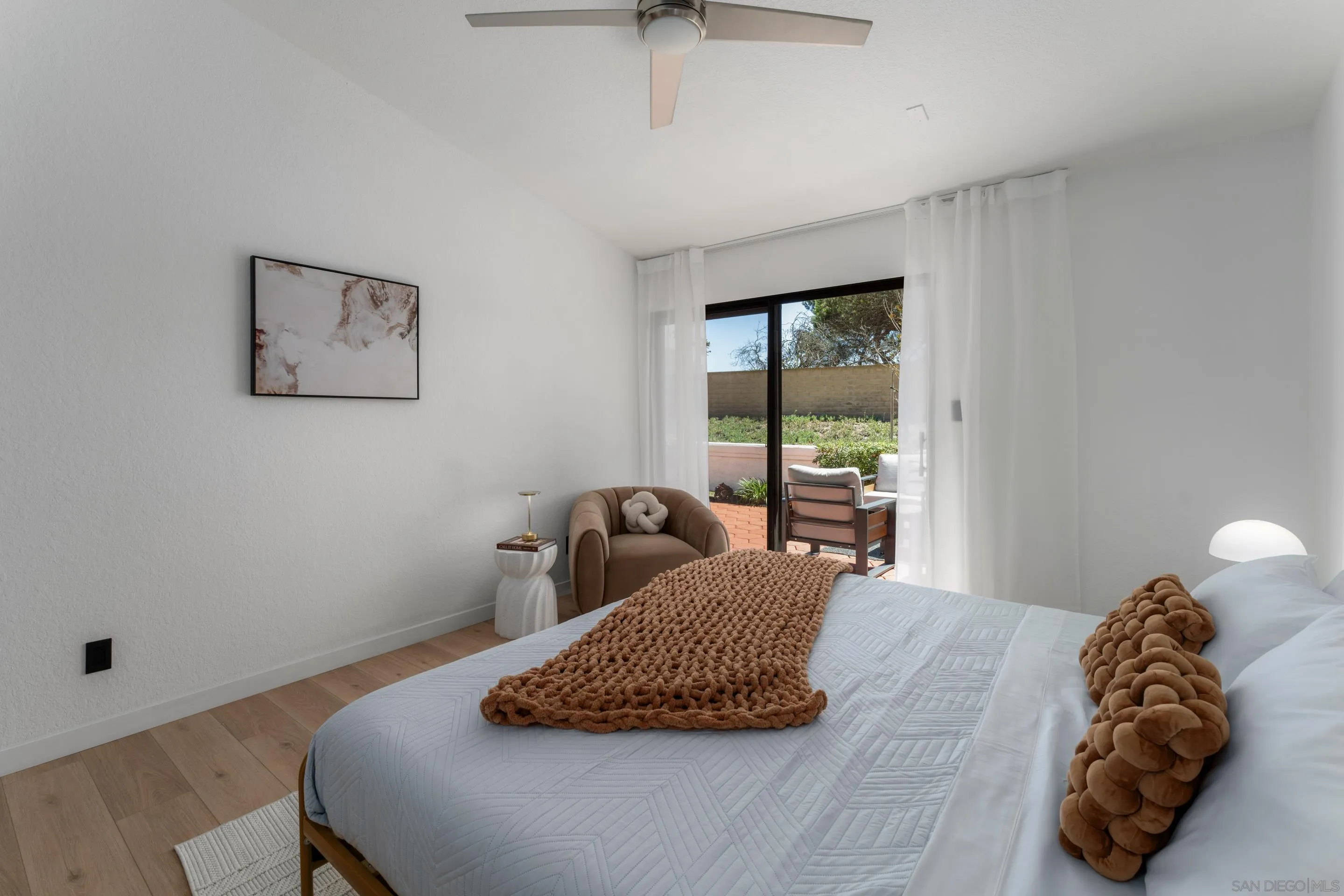 https://cdn.realtyfeed.com/cdn/127/250042589/ef039f96de742418838318dff8d55055.webp