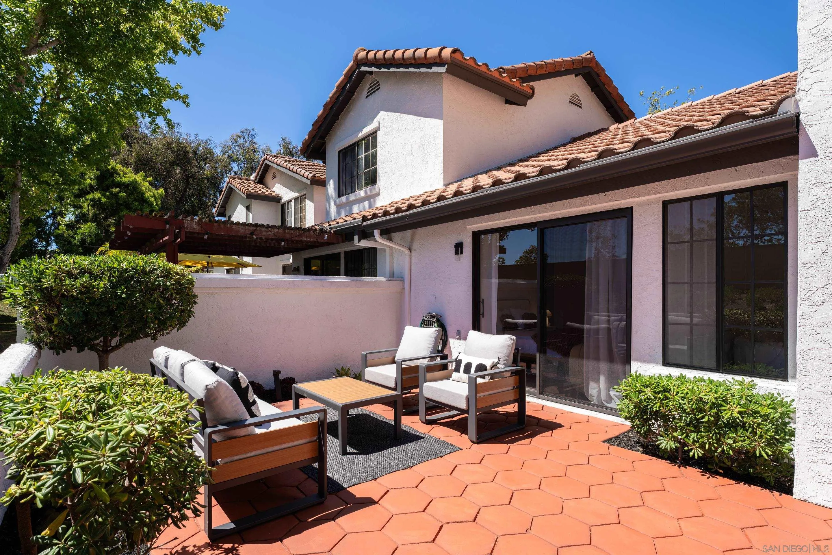 https://cdn.realtyfeed.com/cdn/127/250042589/f2189173acb961c75a8b1ccfd0f94e8b.webp