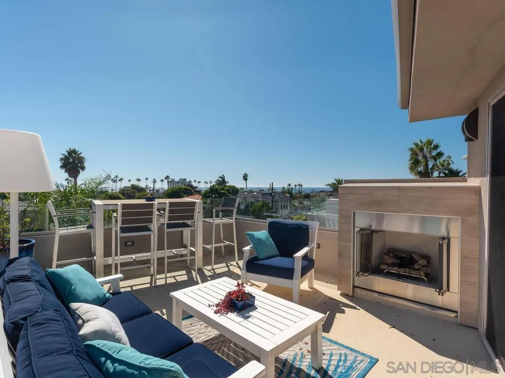 https://cdn.realtyfeed.com/cdn/127/250042591/18b1f9b2911ad3d4d42f41fc7d3a39ed.webp