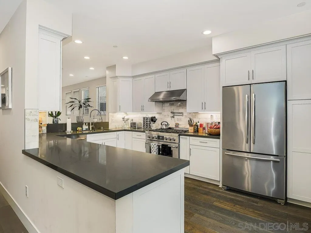 https://cdn.realtyfeed.com/cdn/127/250042591/1fc6531f75cee833e3be90c492b5d60d.webp