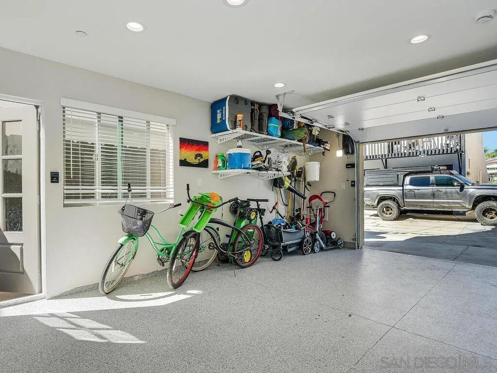 https://cdn.realtyfeed.com/cdn/127/250042591/211e544c2b3c386fb88d57deac002180.webp