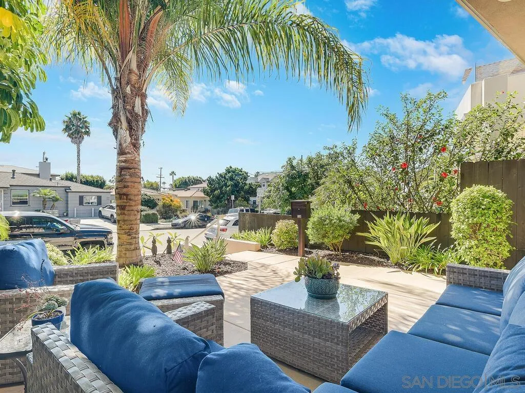 https://cdn.realtyfeed.com/cdn/127/250042591/678b0c4eb6ab1222b1aad5822842ef6a.webp