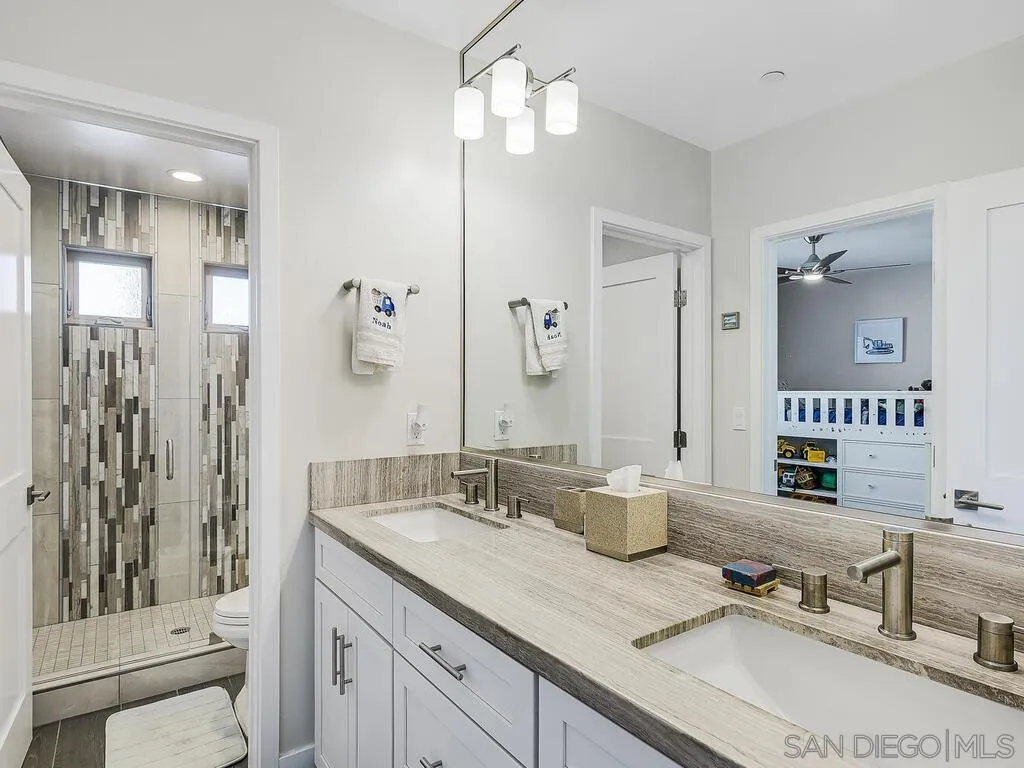 https://cdn.realtyfeed.com/cdn/127/250042591/717e0f7ad27e15dee26259ec83b9cfee.webp
