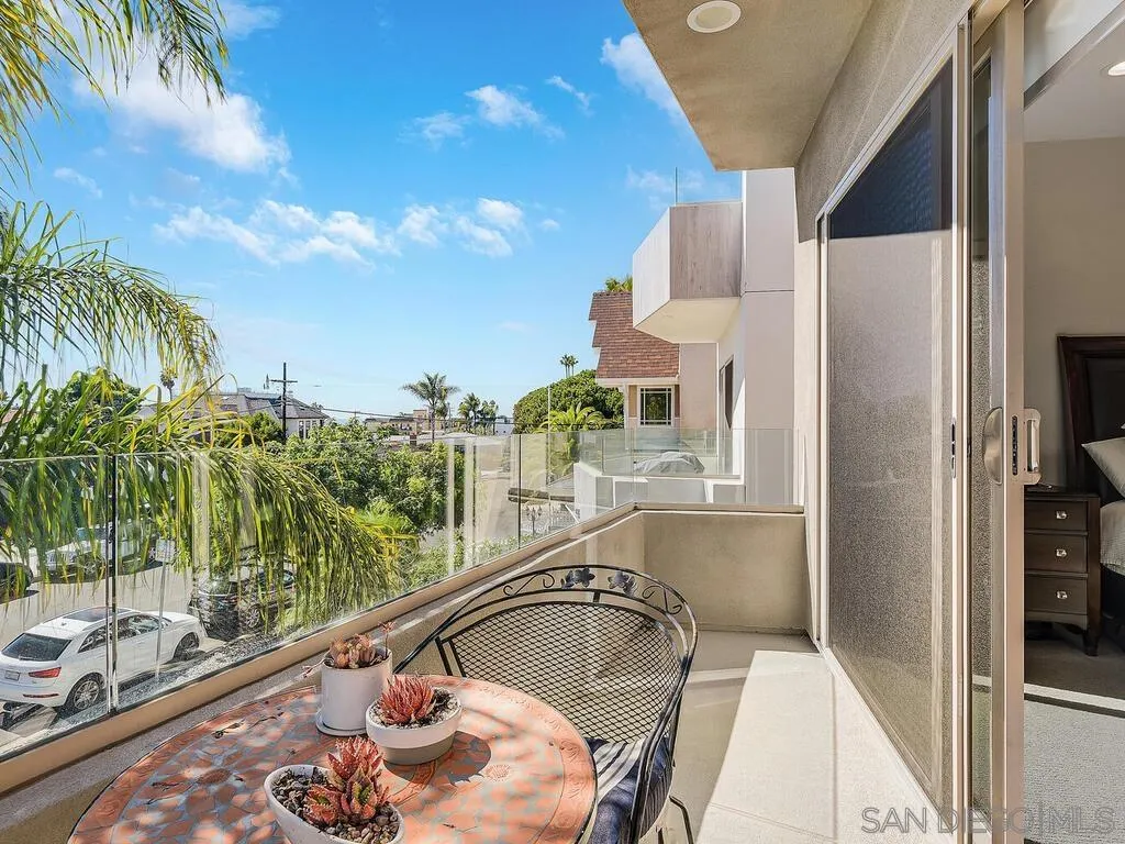 https://cdn.realtyfeed.com/cdn/127/250042591/7a944df1b91b326e5b3b06066bb9767a.webp