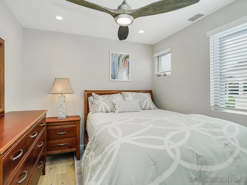 https://cdn.realtyfeed.com/cdn/127/250042591/9a5177a74962e558308420932ed6ced3.webp