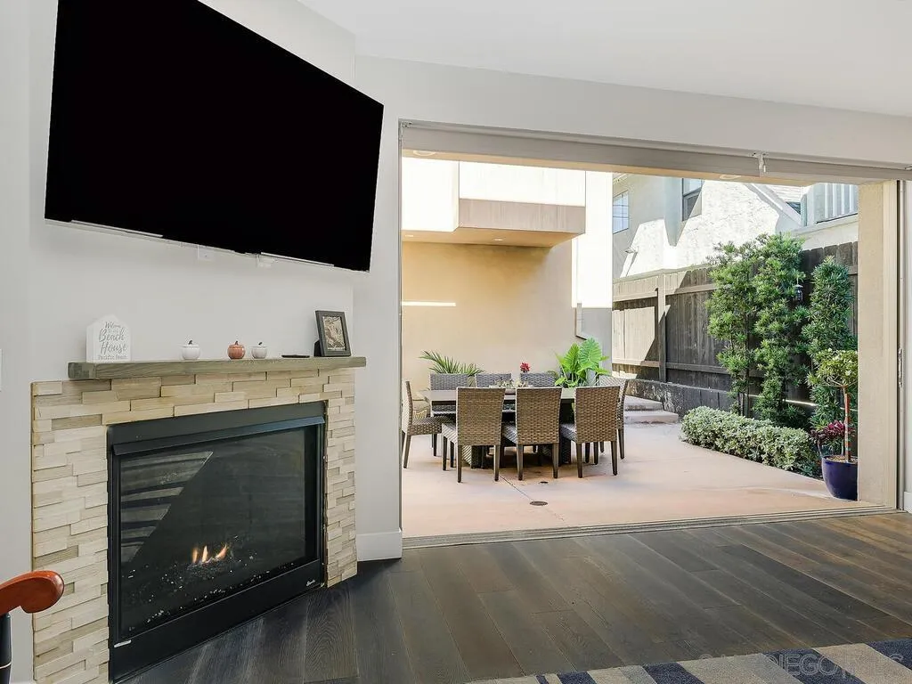 https://cdn.realtyfeed.com/cdn/127/250042591/b4580f664f27b6270e891fa4613f1133.webp