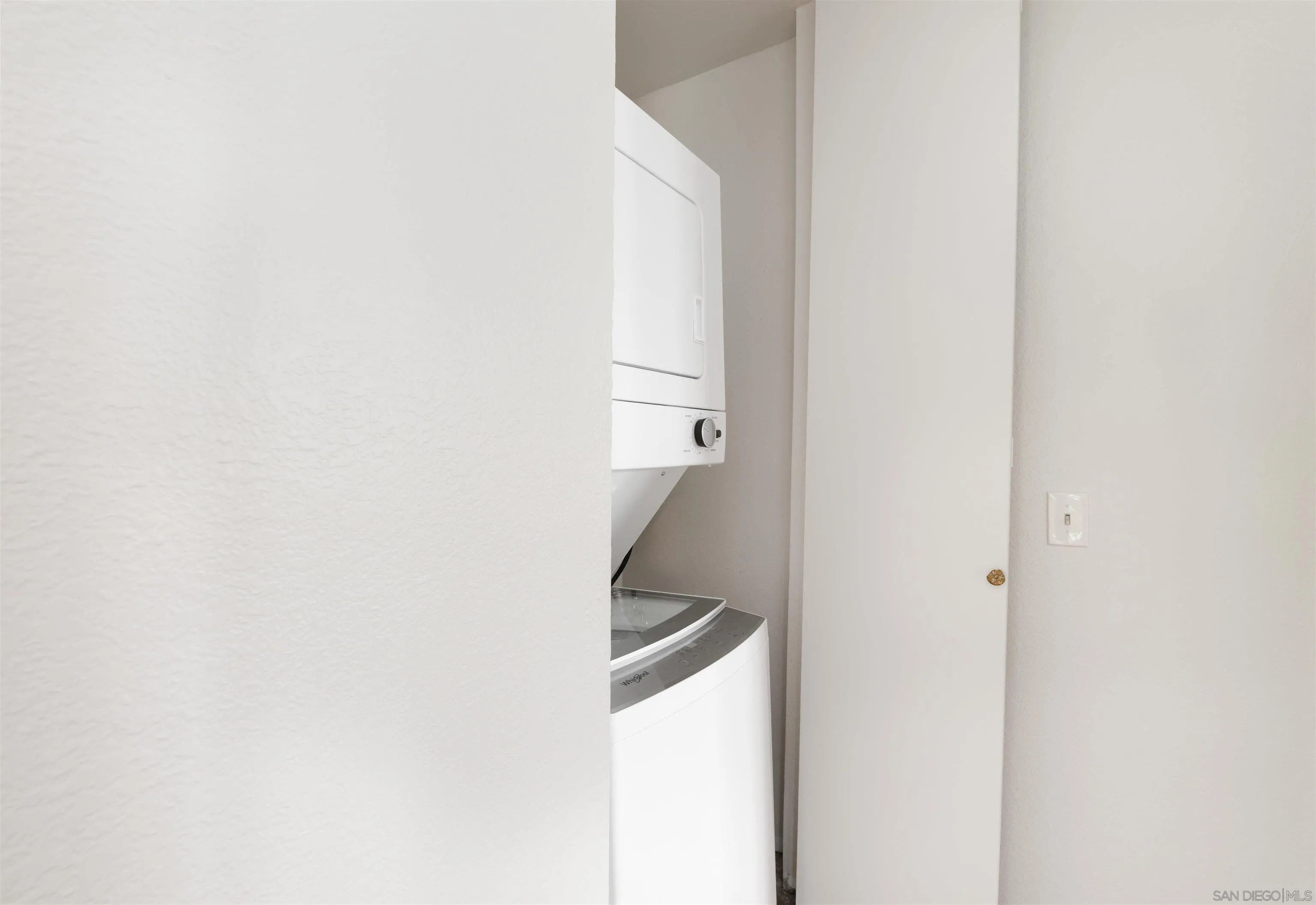 https://cdn.realtyfeed.com/cdn/127/250042592/bd0d04e4fde16701059ba43a5866c60e.webp