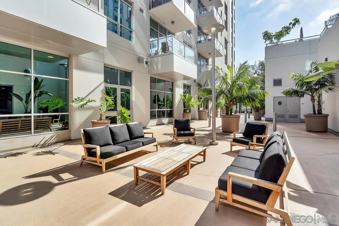 https://cdn.realtyfeed.com/cdn/127/250042595/9549a33015af2551711f4d19e413b46c.webp