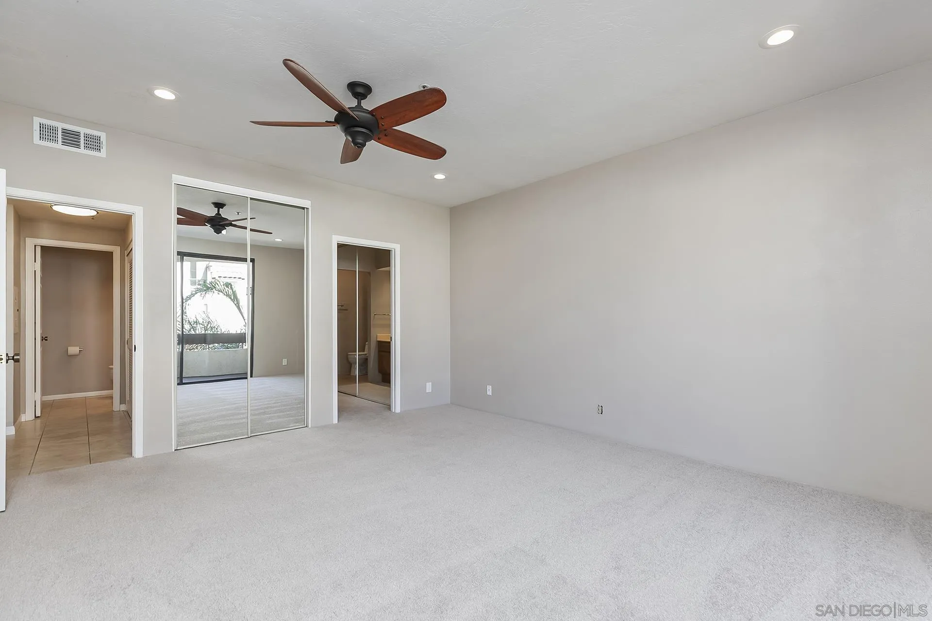 Photo #16: 250042598 Listing: Photo #16