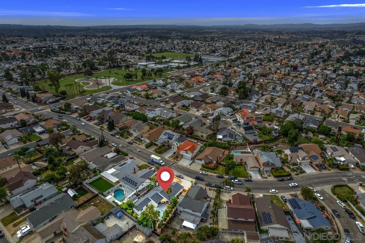 https://cdn.realtyfeed.com/cdn/127/250042603/859289a77dc21bf78d178f65b981e3e7.webp