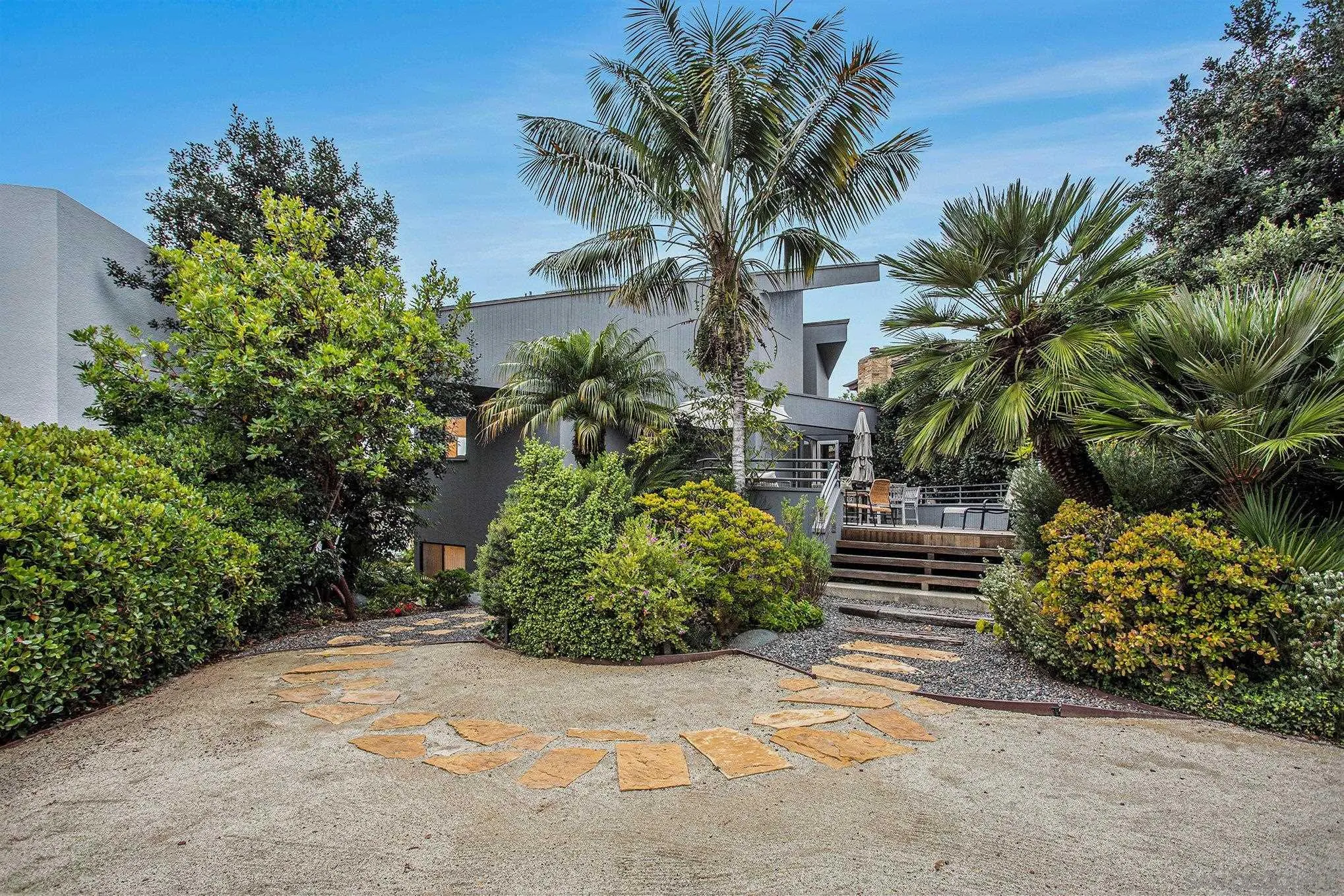 https://cdn.realtyfeed.com/cdn/127/250042604/4caa2c24ee674b0eb59da85d0c4d447e.webp