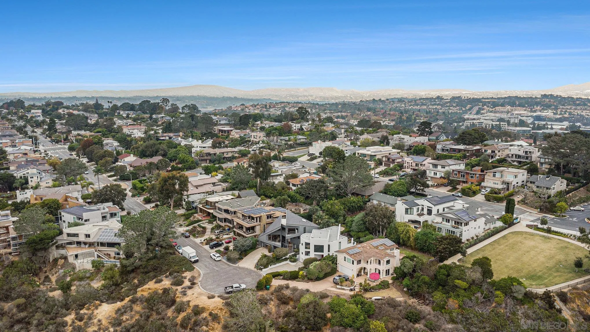 https://cdn.realtyfeed.com/cdn/127/250042604/b834fcf7f8a41b8485fccf718d6953a6.webp