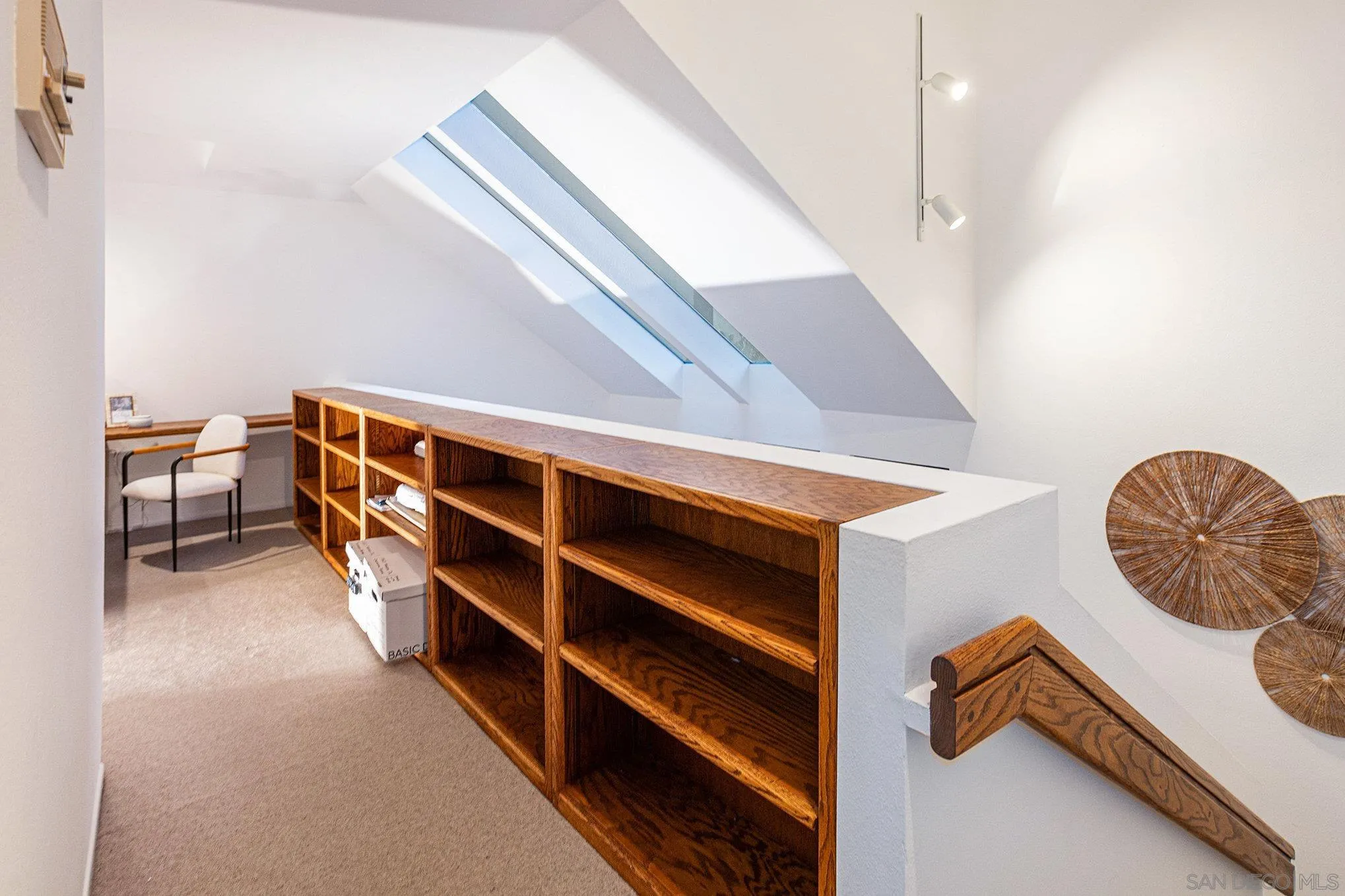 https://cdn.realtyfeed.com/cdn/127/250042604/edb21a1c9f95e716f15d575acc2ba4c3.webp