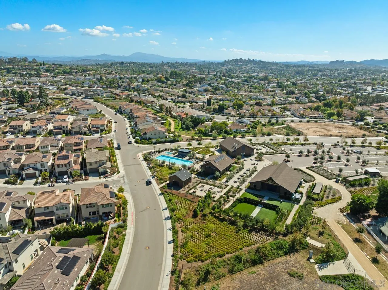 https://cdn.realtyfeed.com/cdn/127/250042612/15de12566e01cf4100e537e8ce5c5bf5.webp